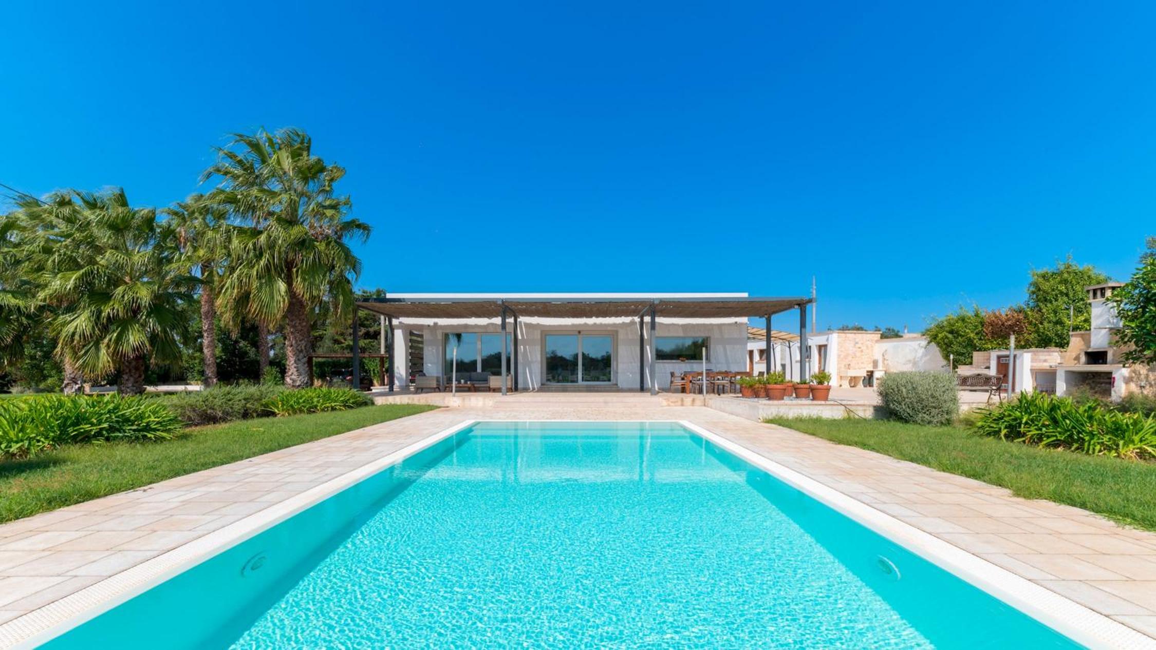 Four-Bedroom Villa photo 2