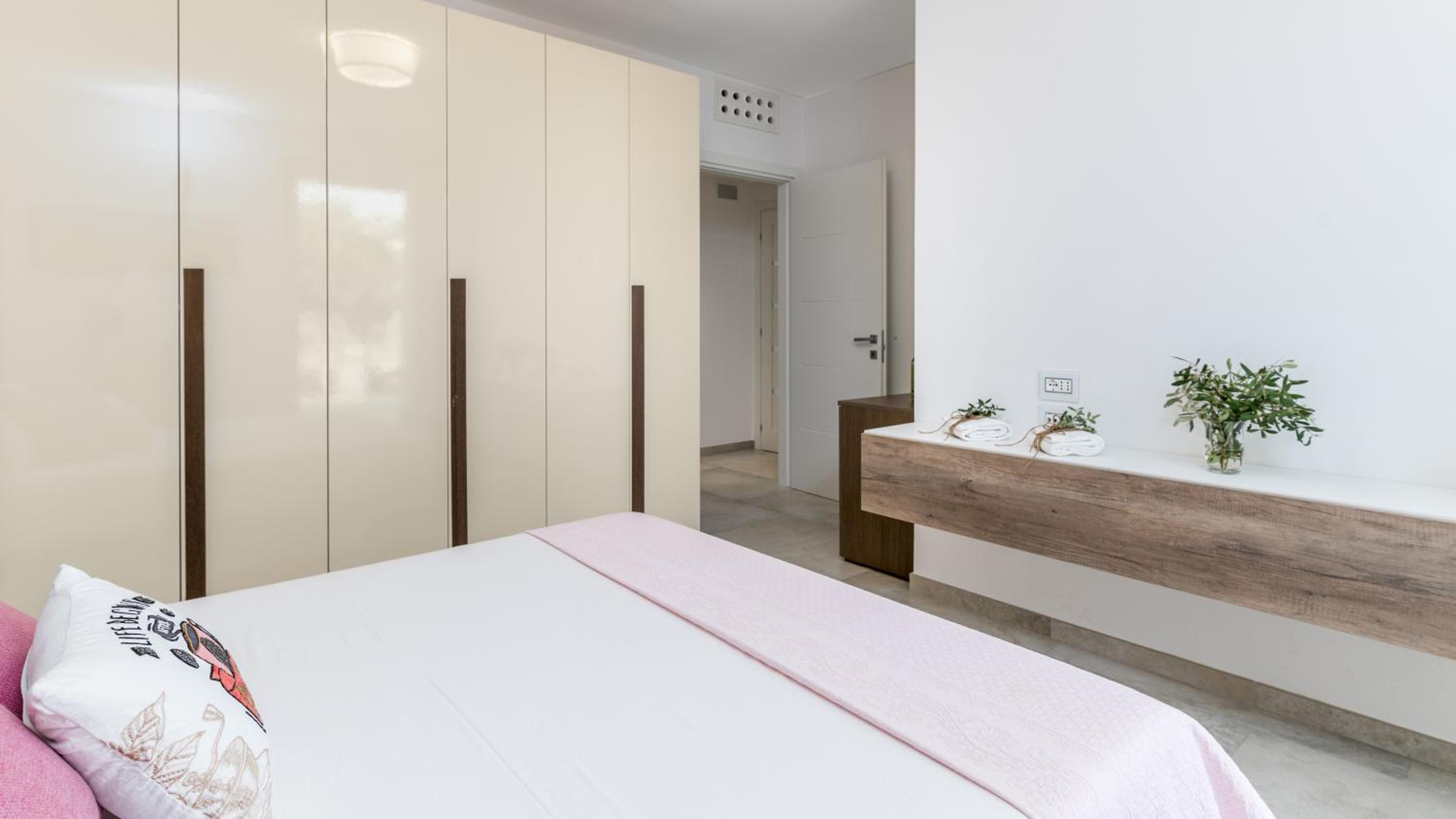 Four-Bedroom Villa photo 1