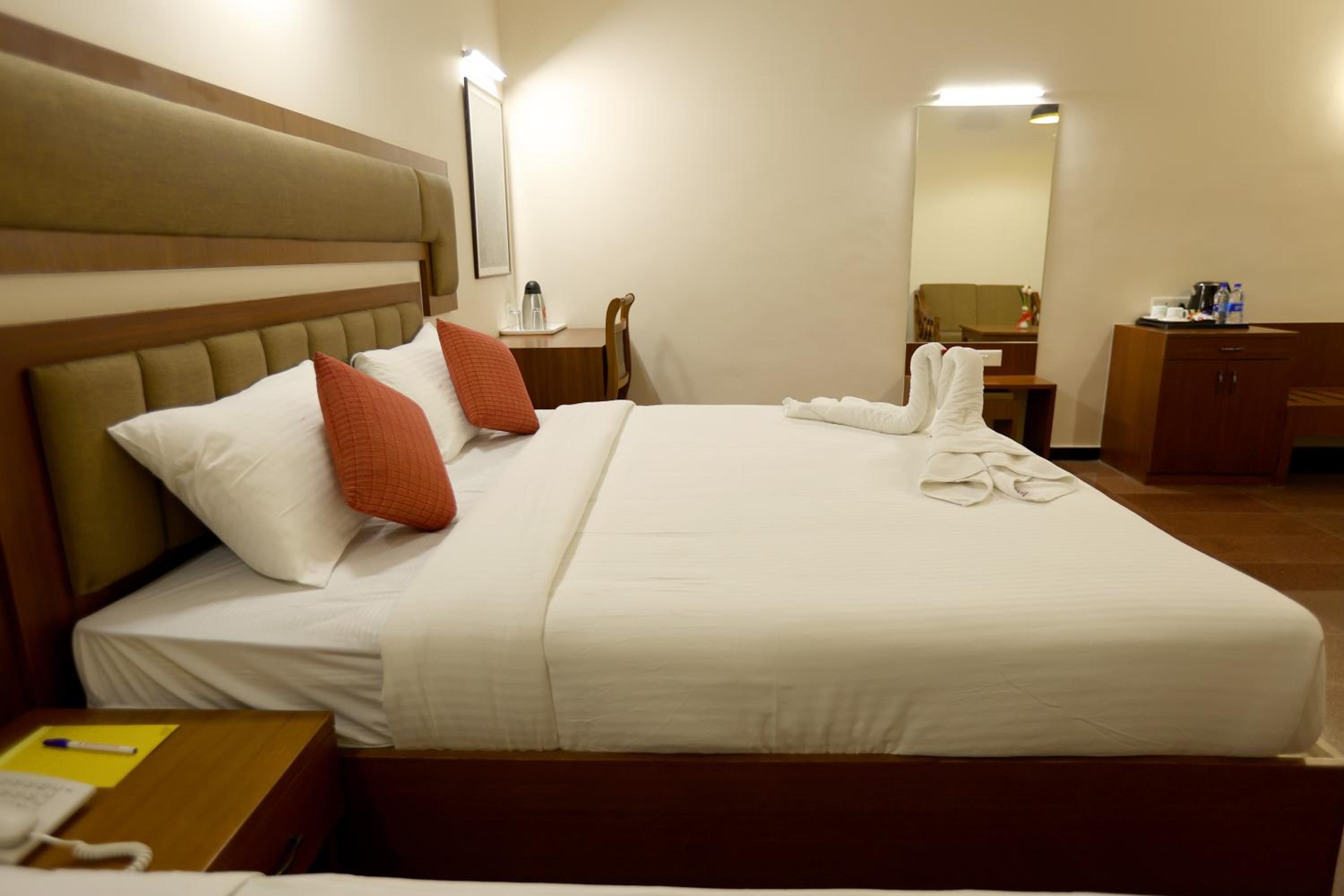 Deluxe Room - Photo 5