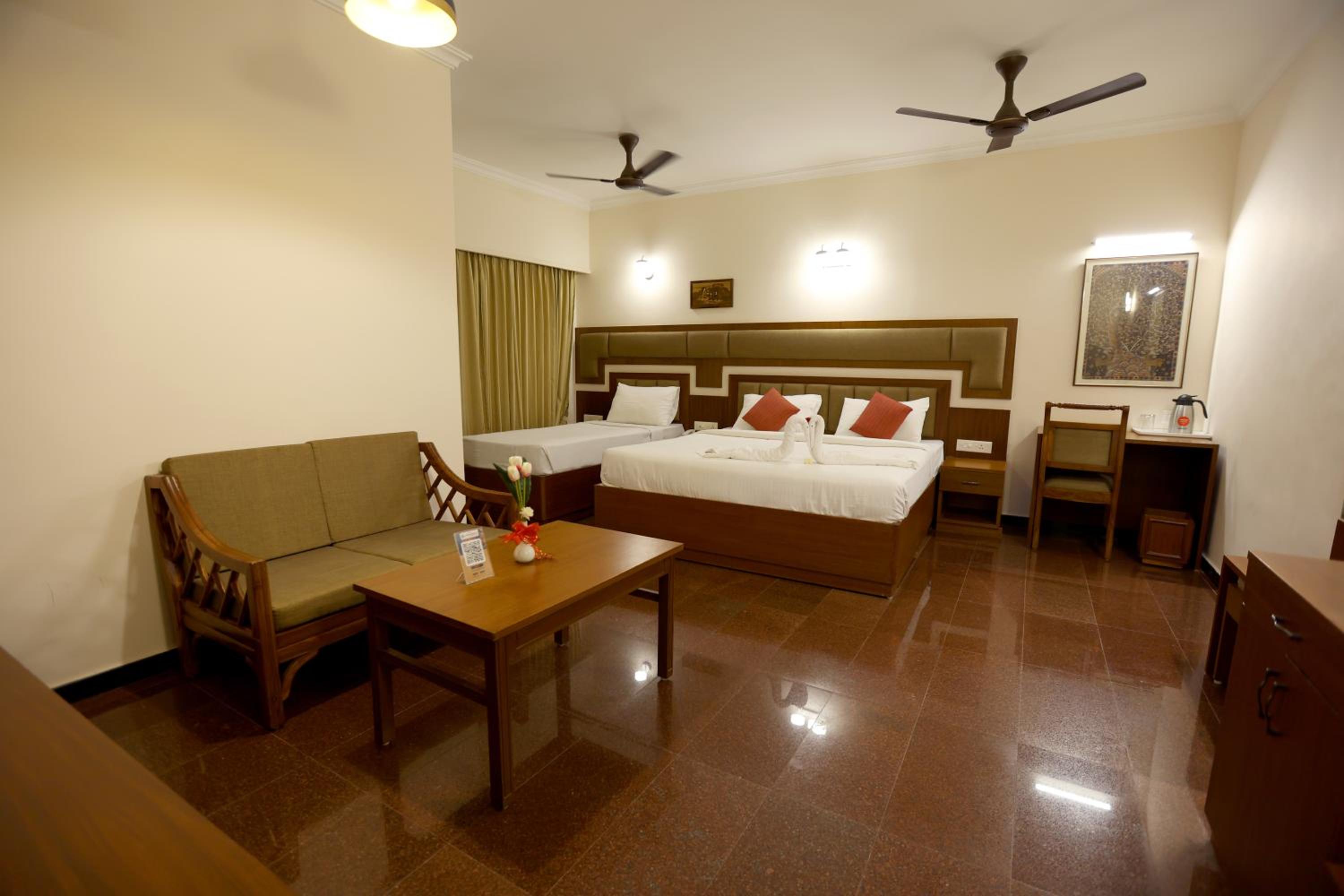 Deluxe Room - Photo 4