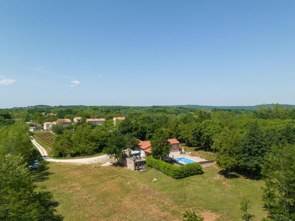 Villa photo 2