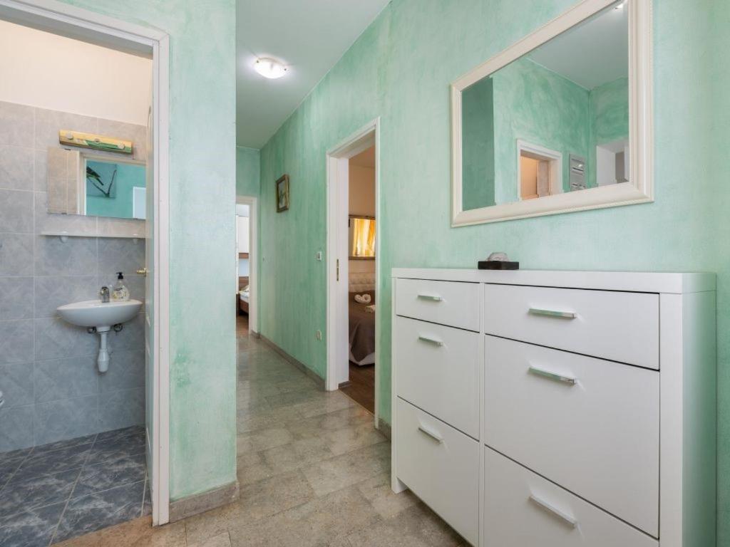 Villa photo 1