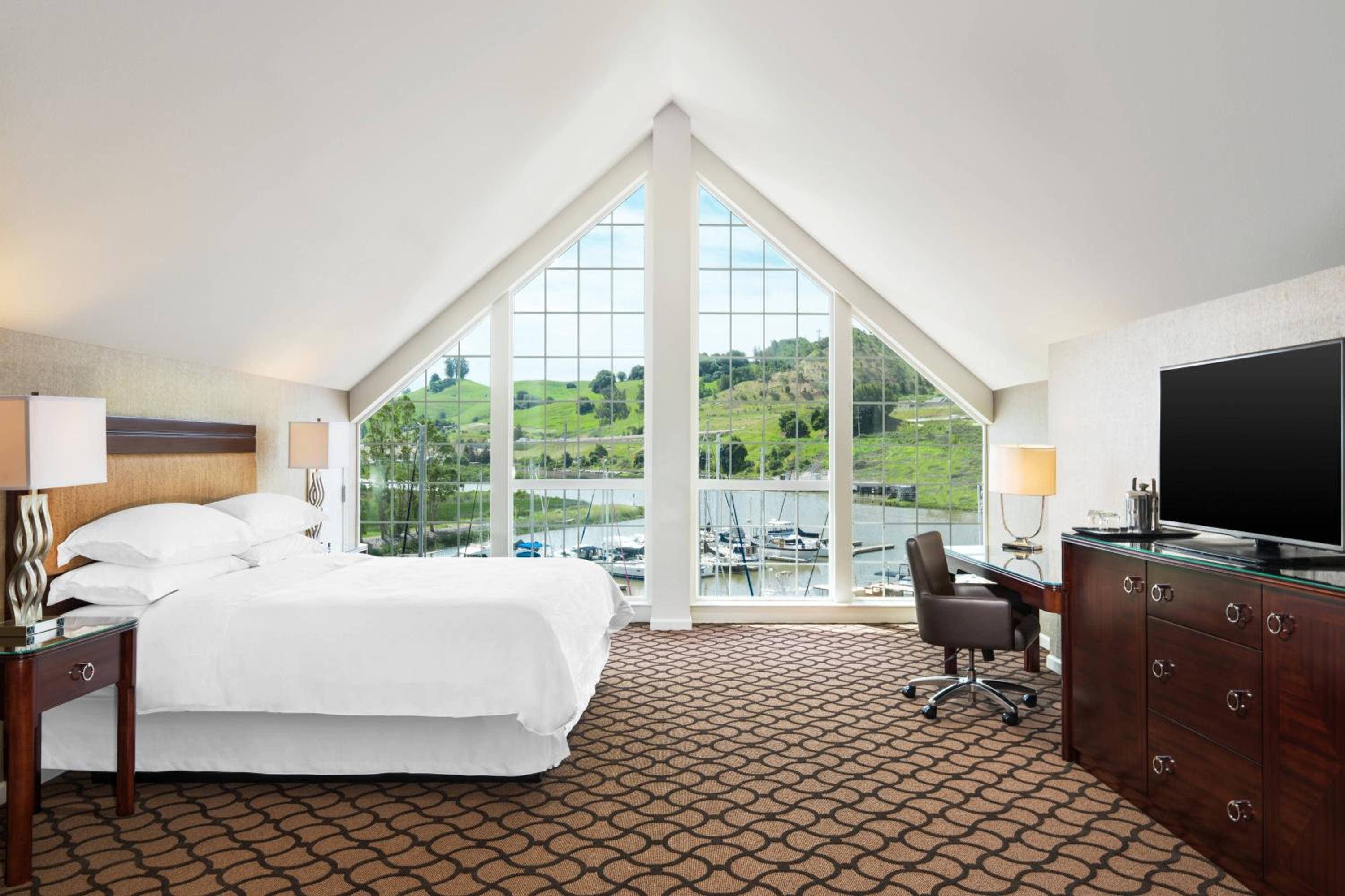 King Suite with Marina View - Photo 1