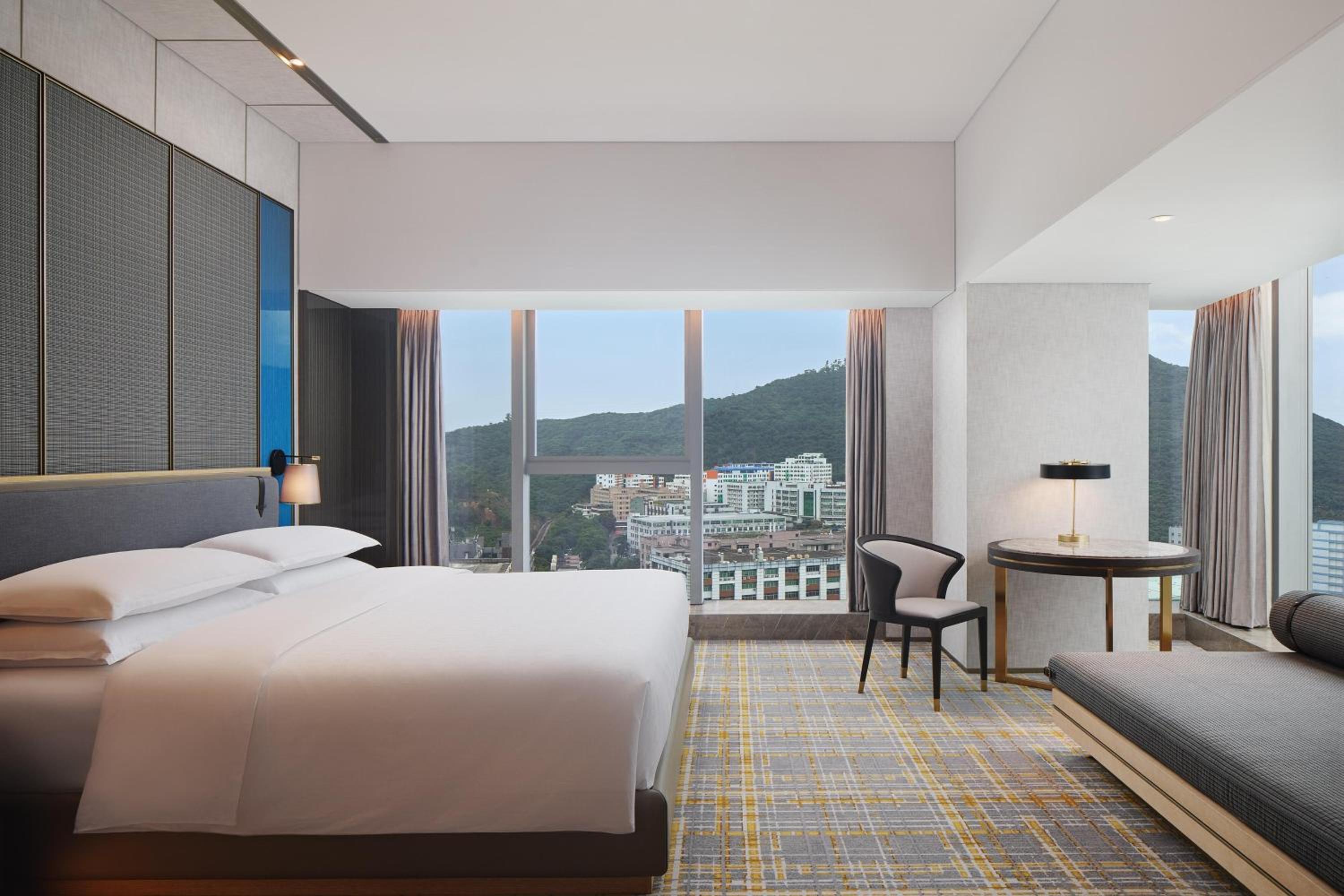 Panoramic King Room