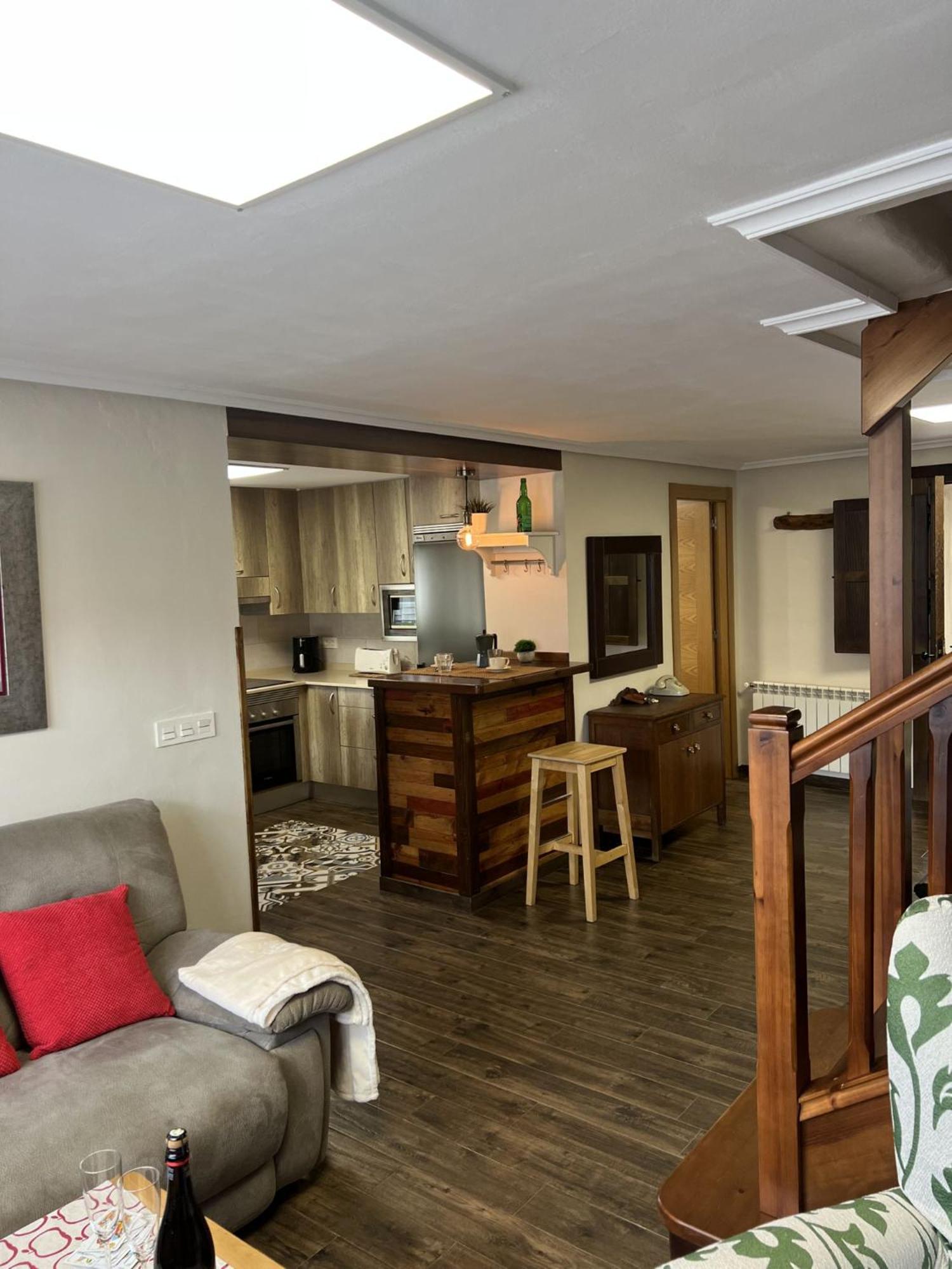 Three-Bedroom House photo 2