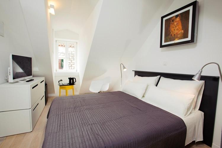 Double Room - Attic photo 1