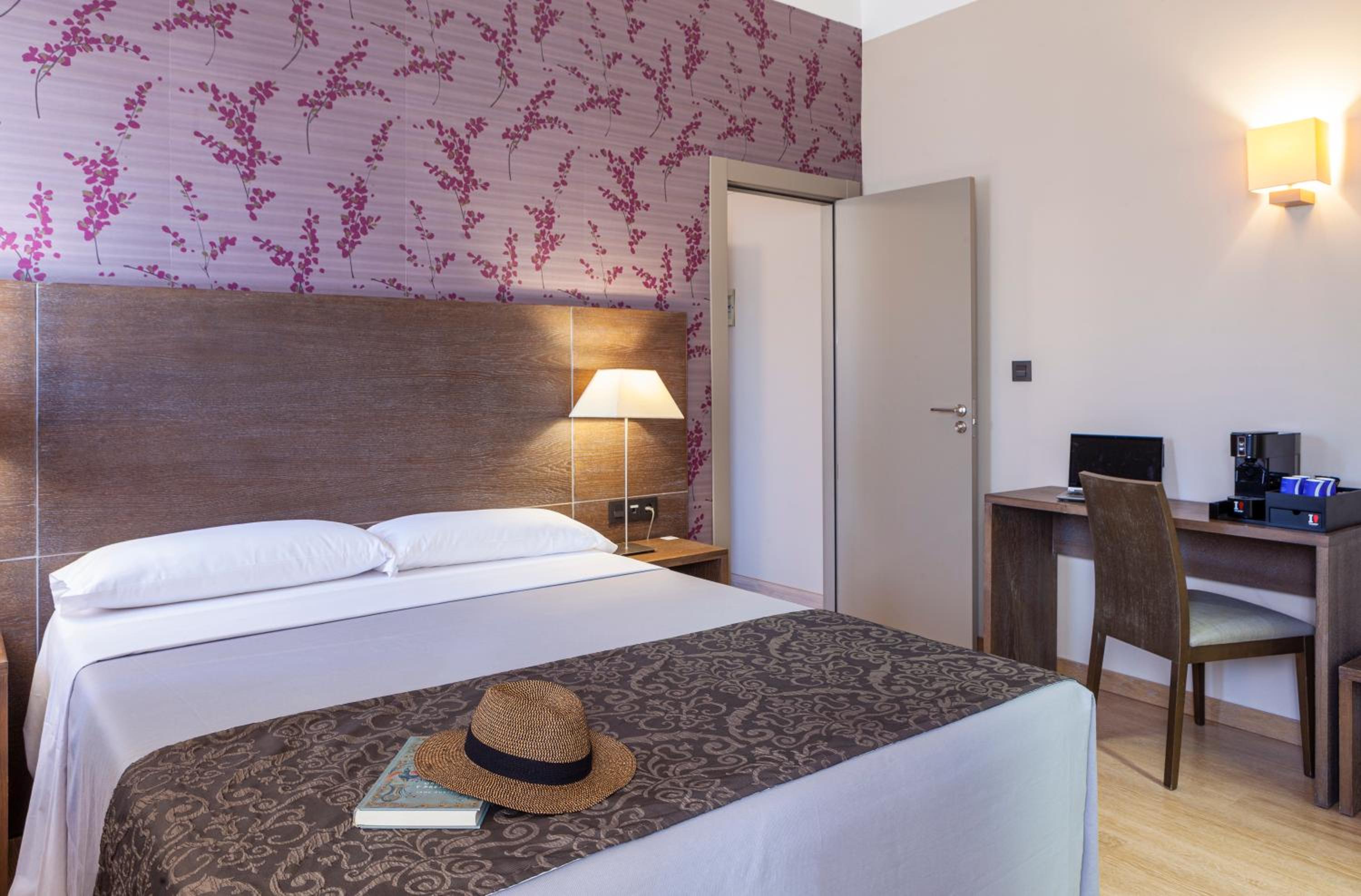 Junior Suite - Photo 12