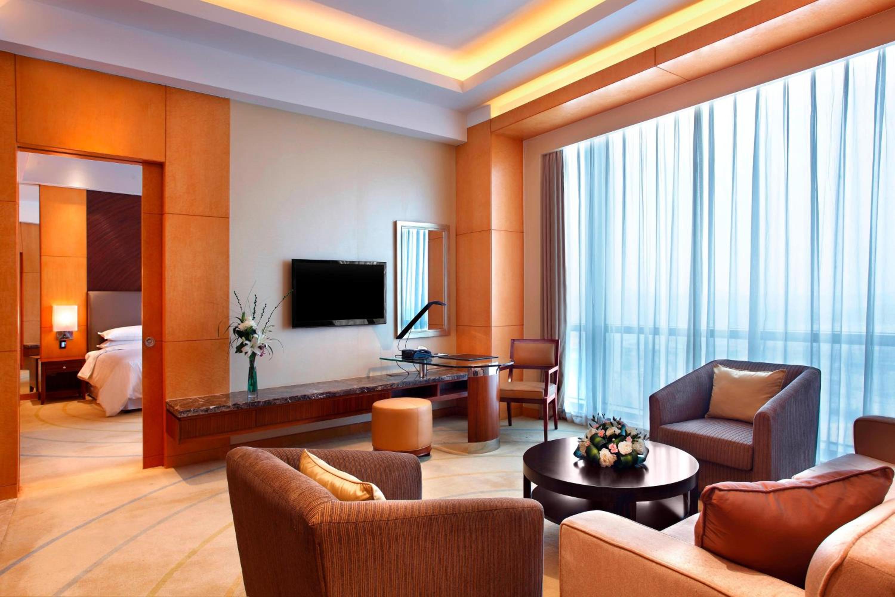 Club Suite - Photo 1