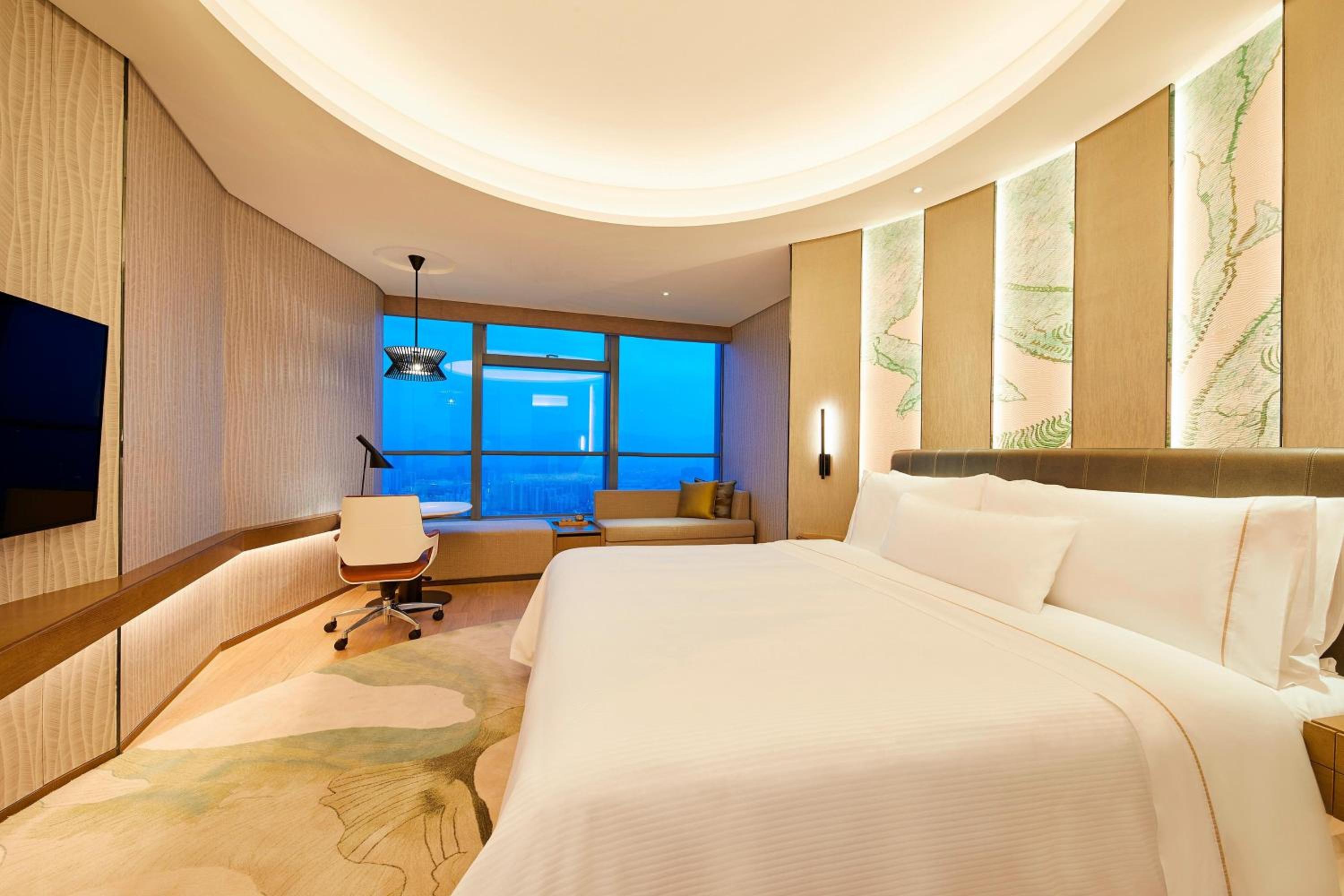 Executive Suite photo 2