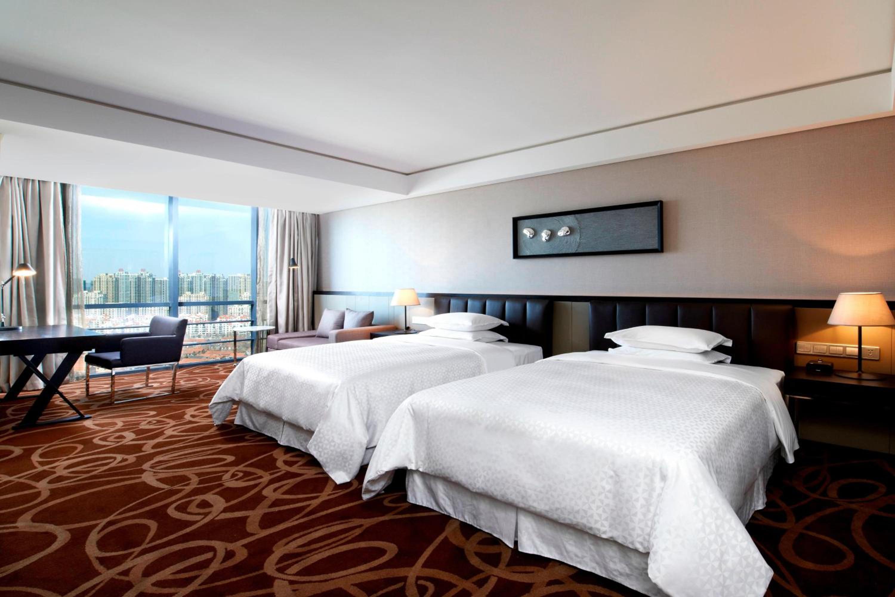 Business City View Room, Executive level, Guest room