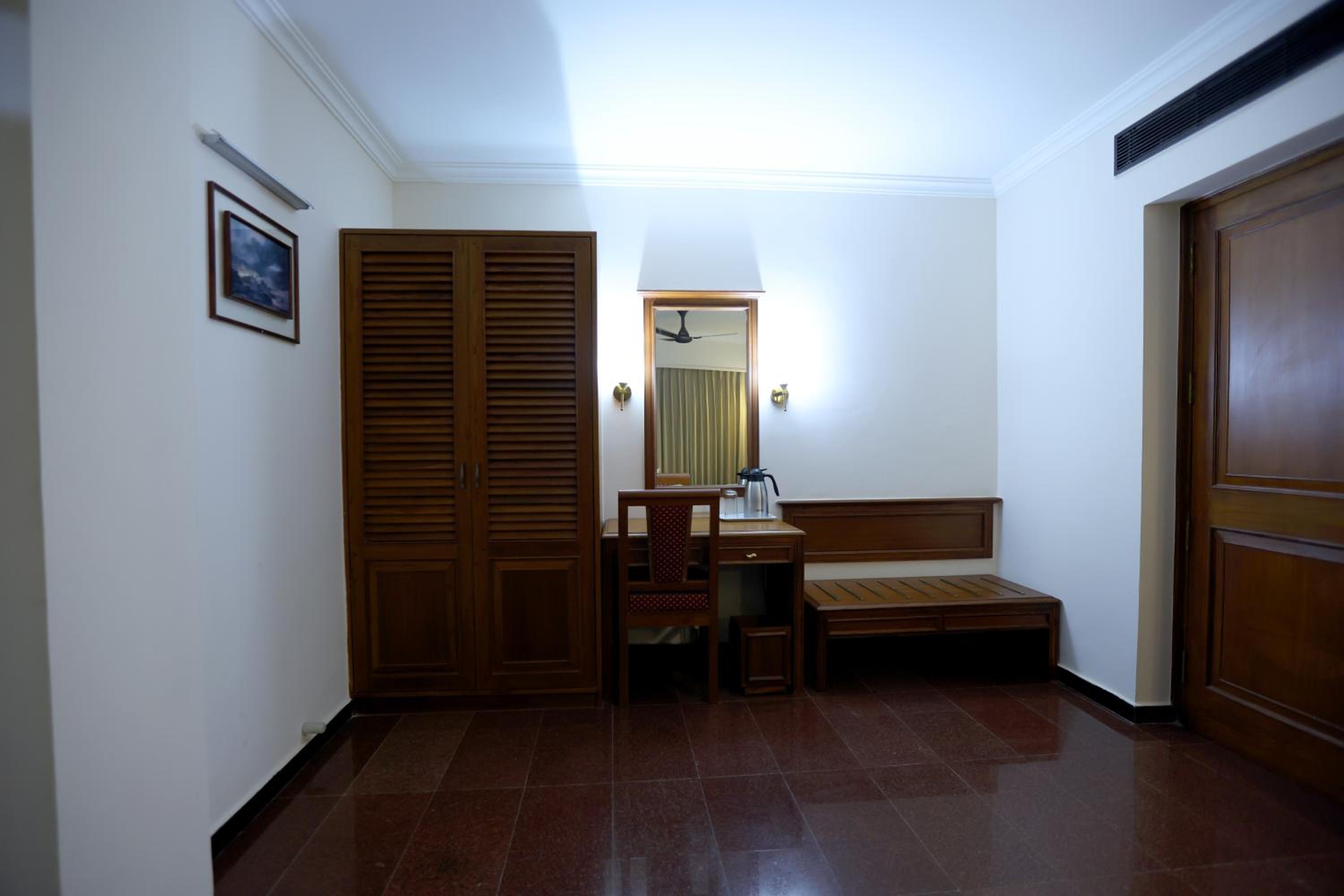 Suite - Photo 9