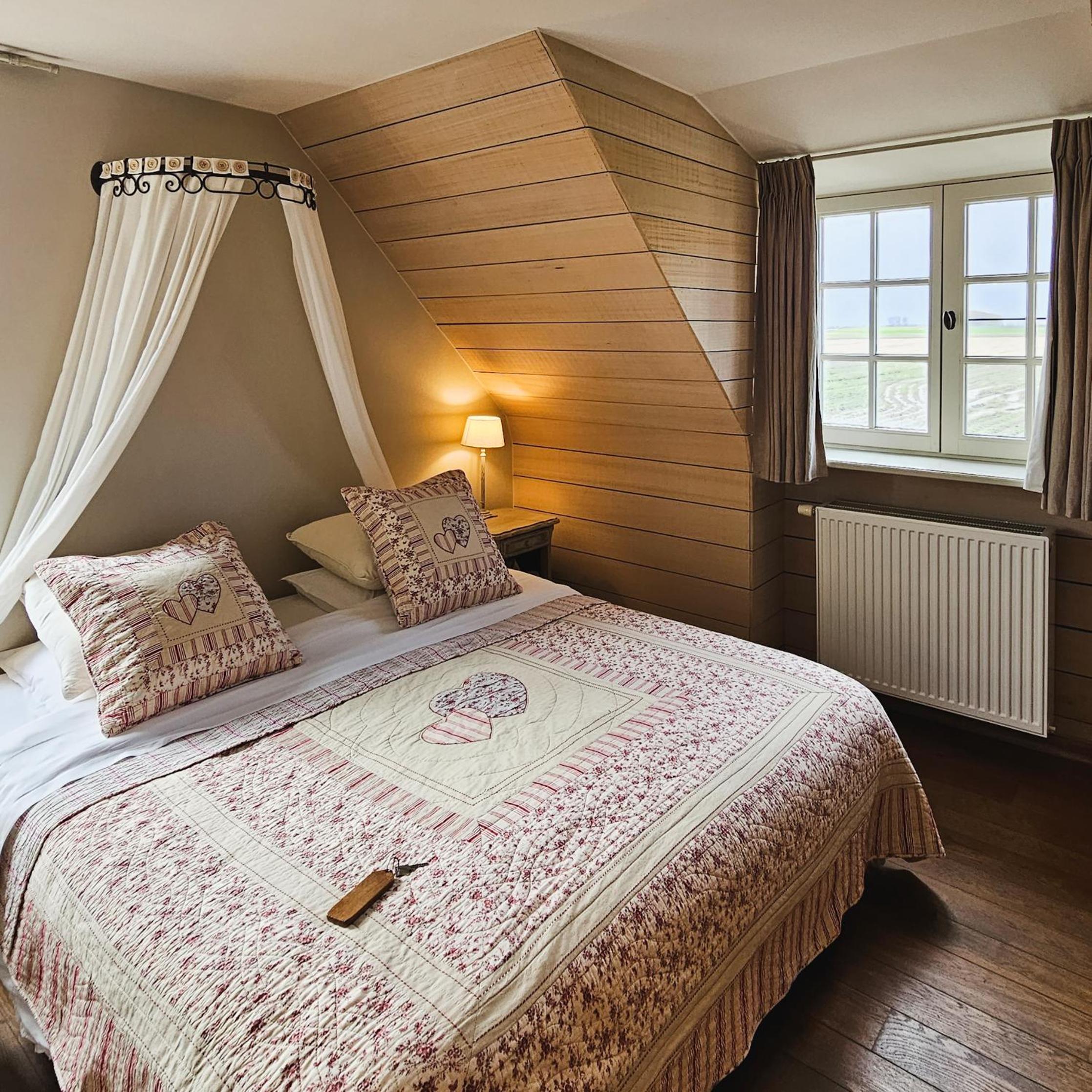 Queen Room with Spa Bath photo 3
