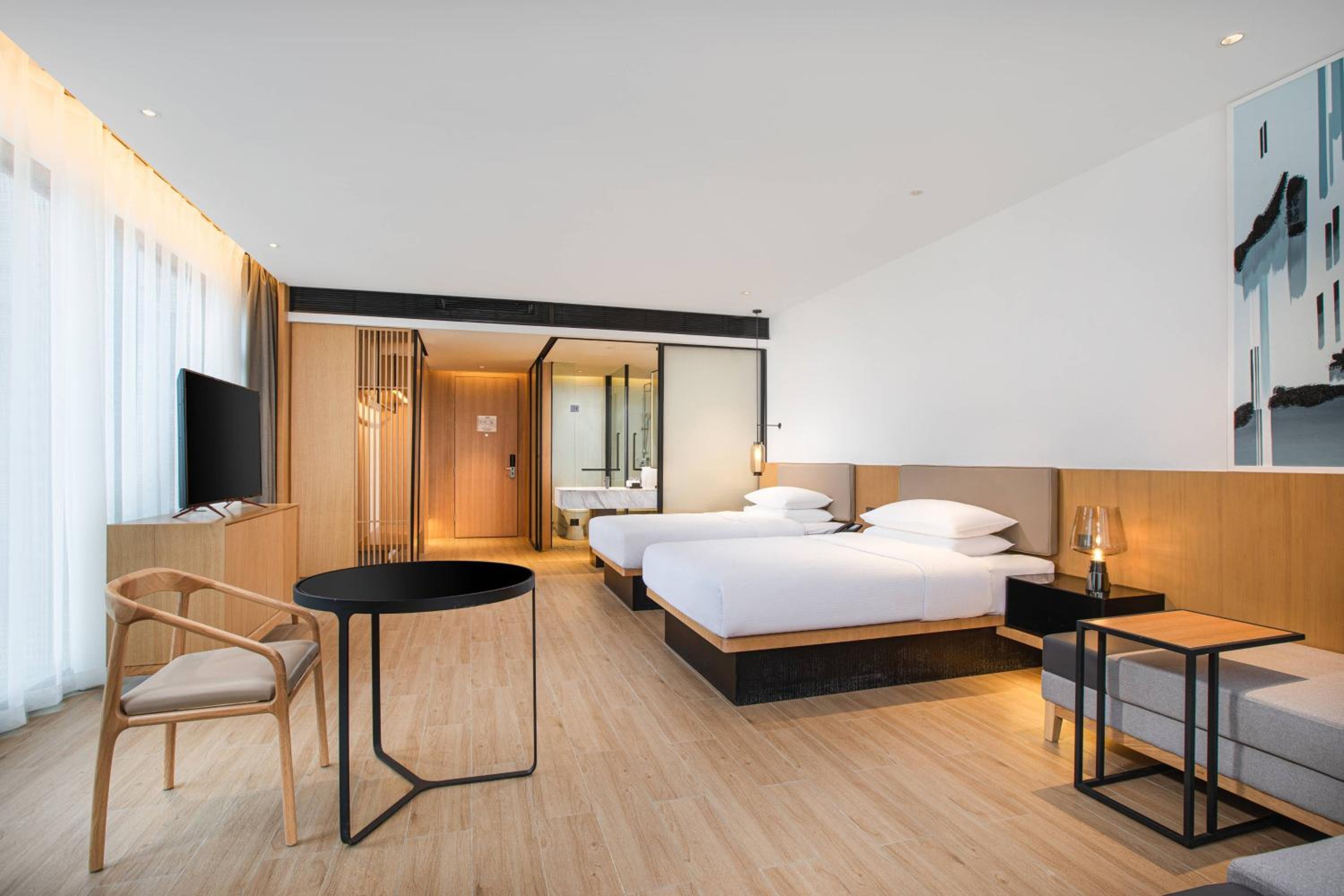 Deluxe Executive Twin Room photo 3