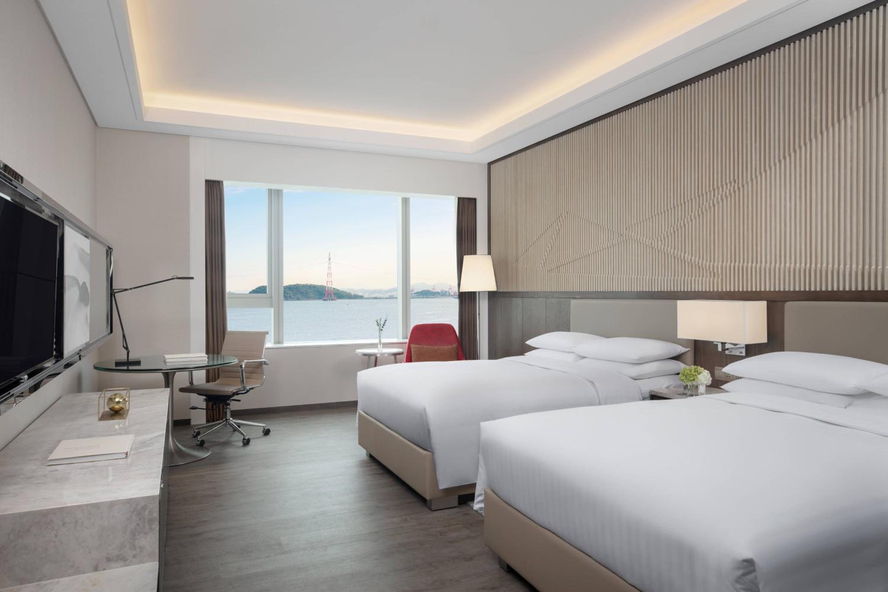 Deluxe Twin Room with Sea View photo 1