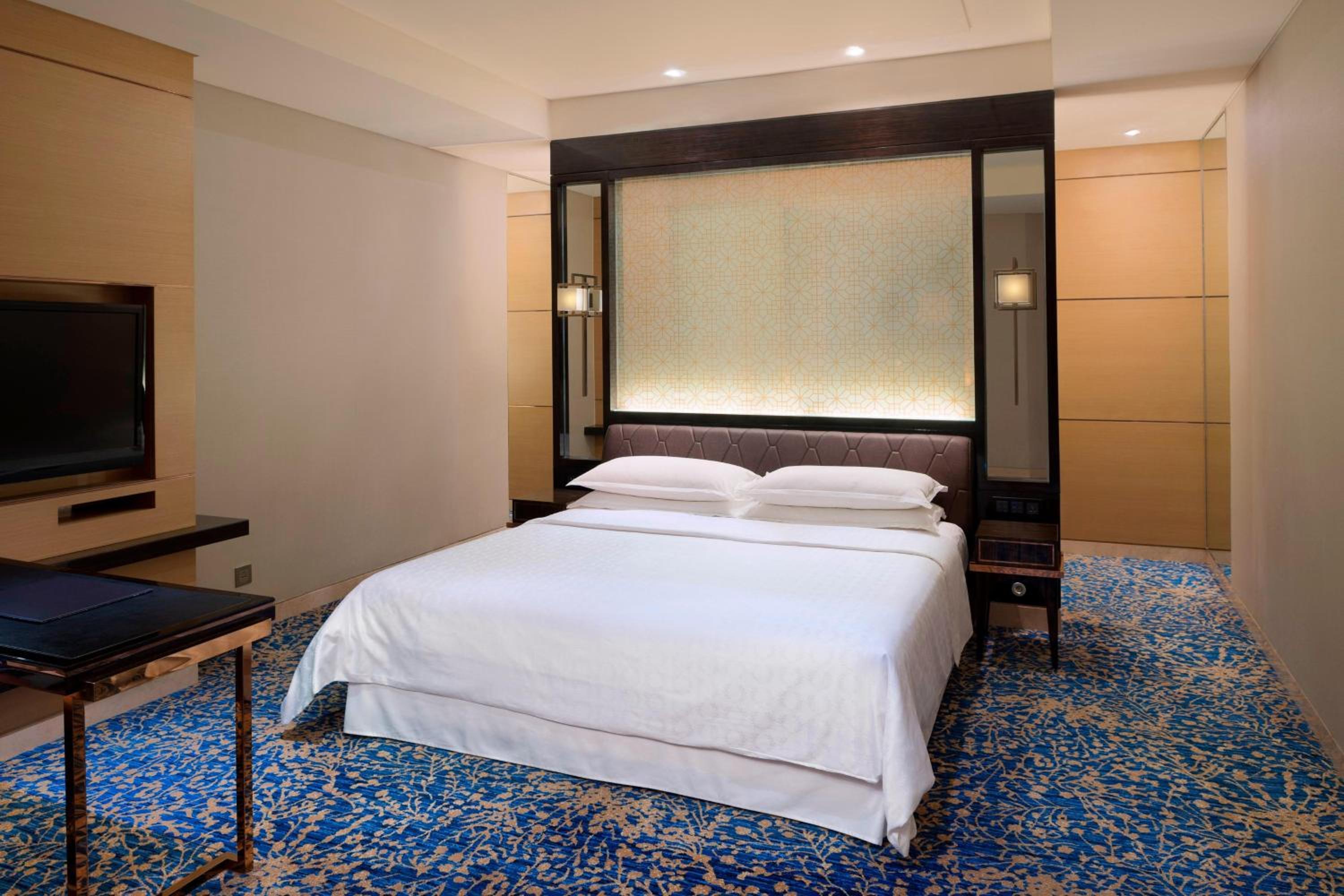 Guest Room, 1 King