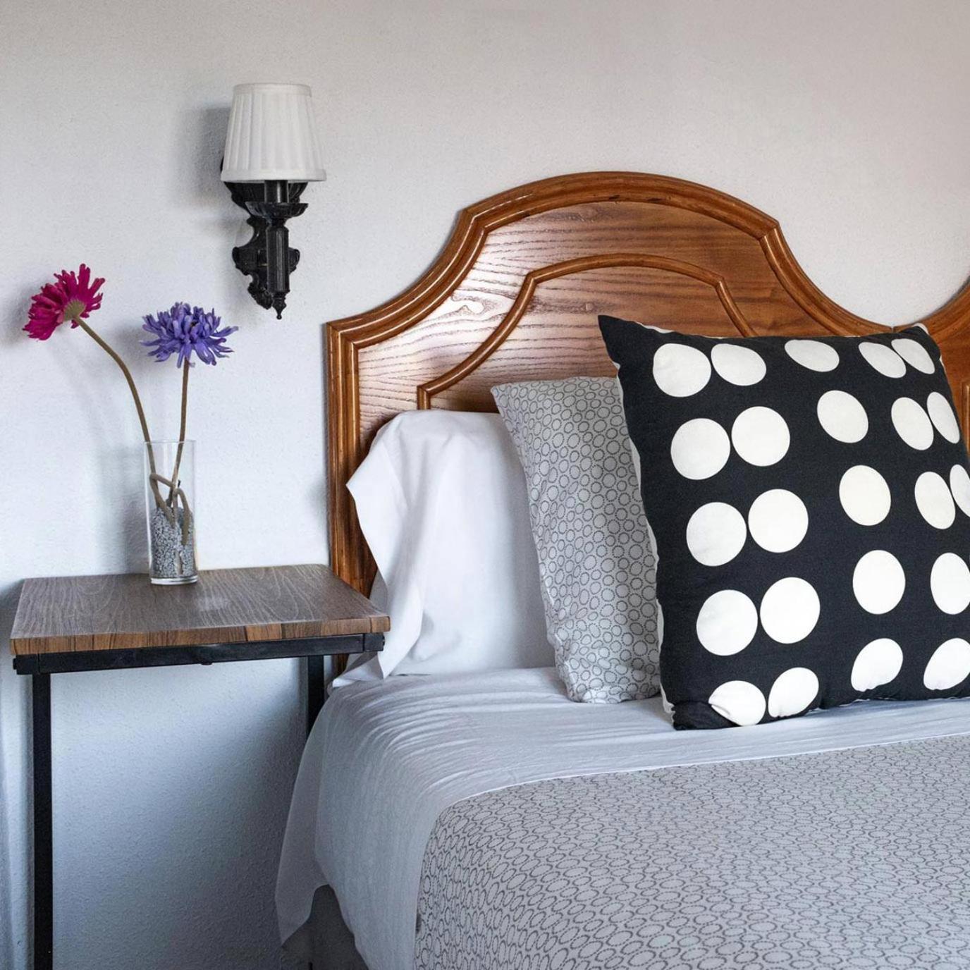 Twin Room - Photo 2