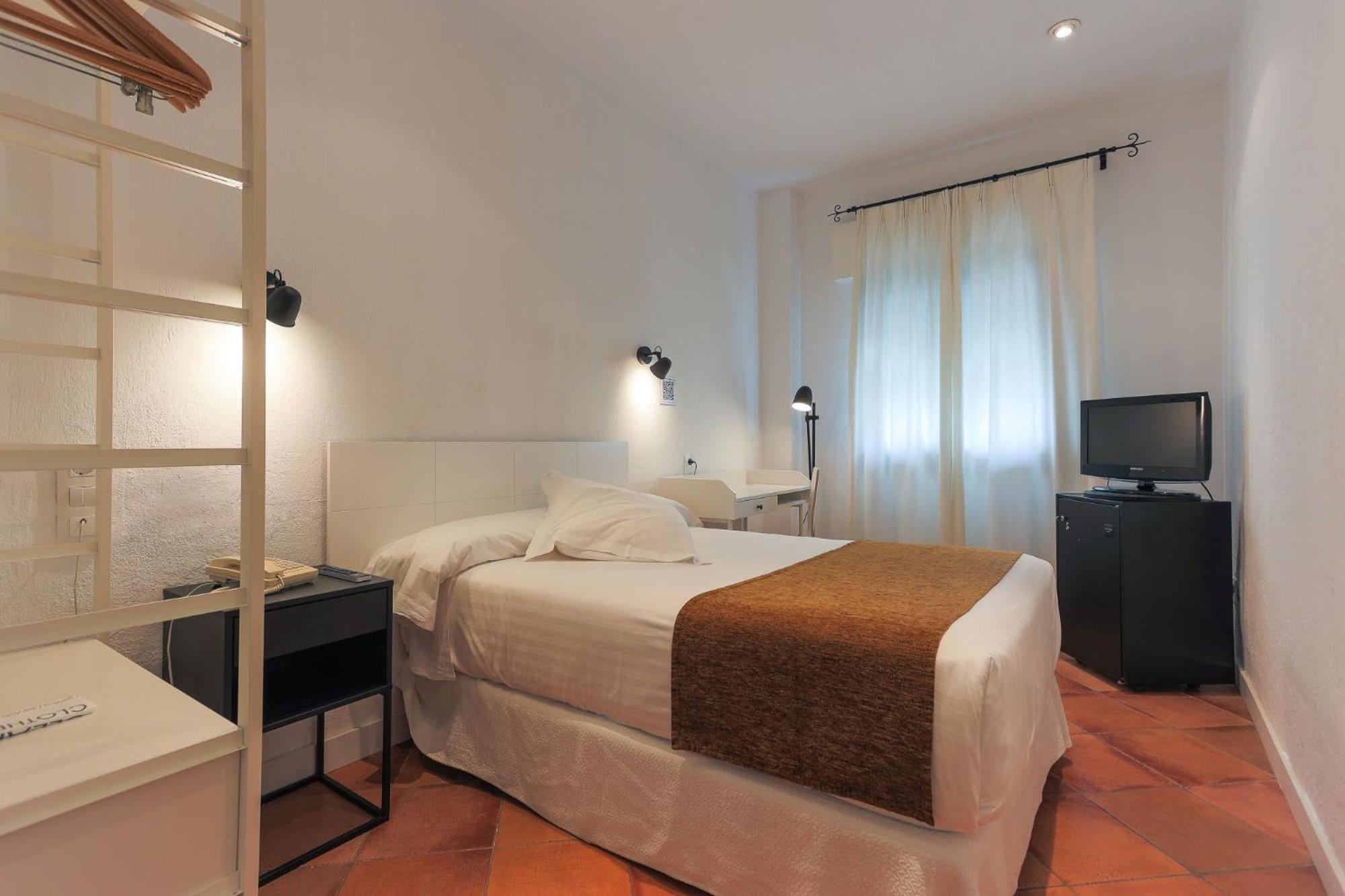 Basic Double Room - Photo 1