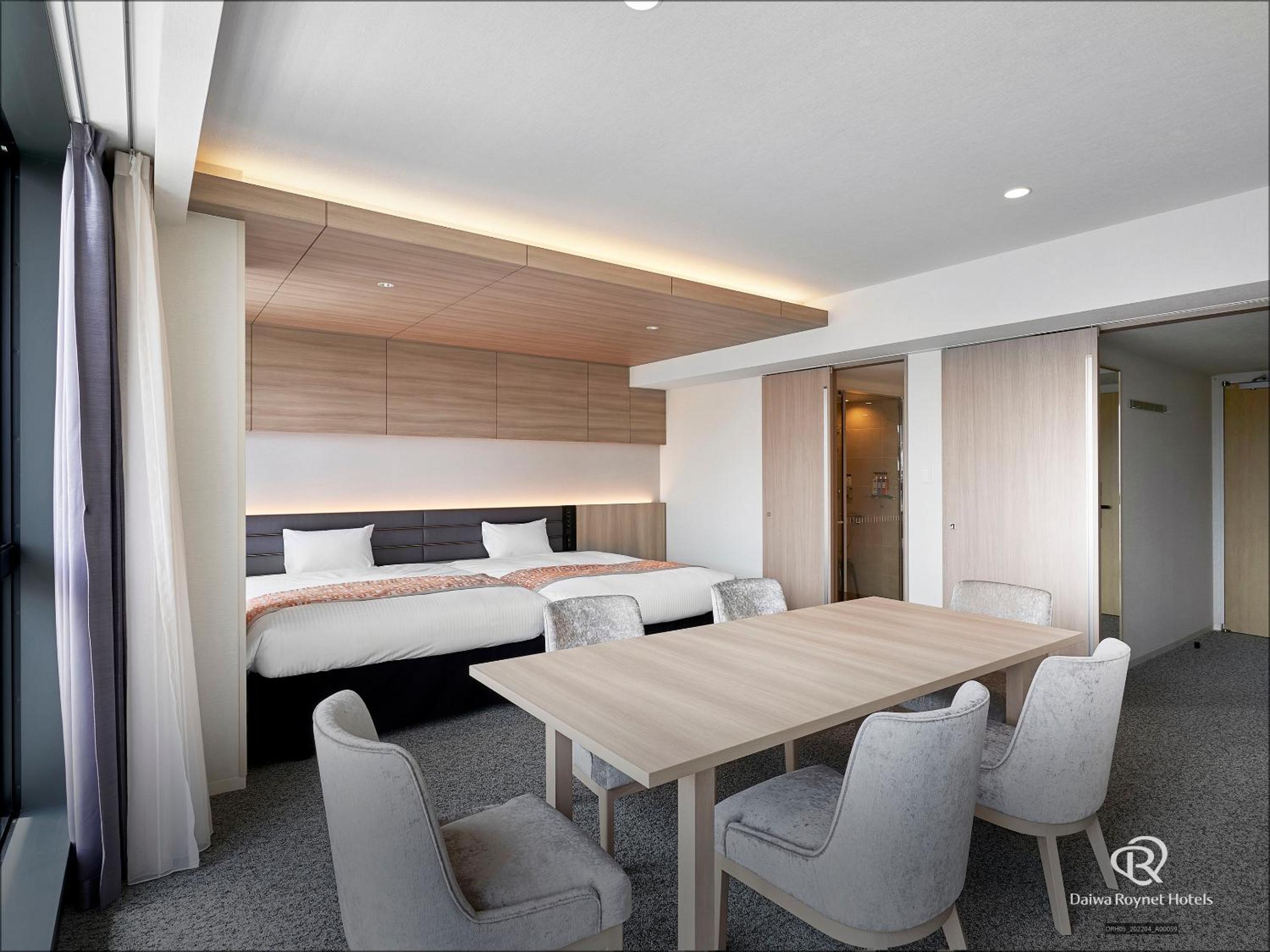 Quadruple Room - Smoking - Photo 3
