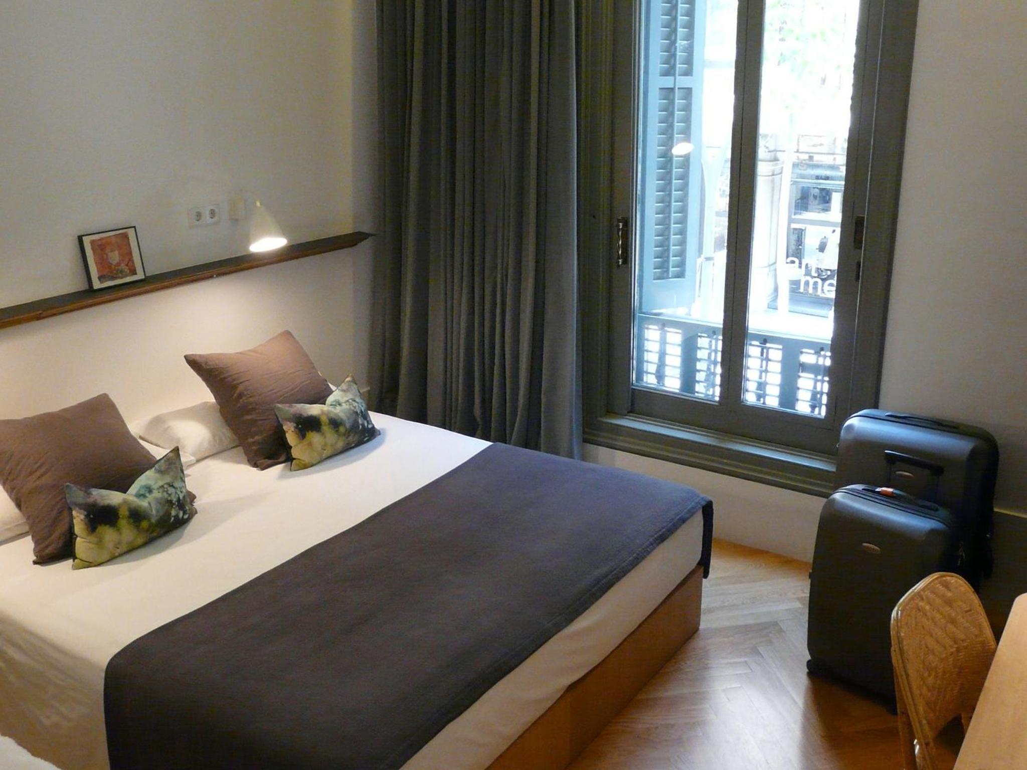 Double or Twin Room with City View photo 2