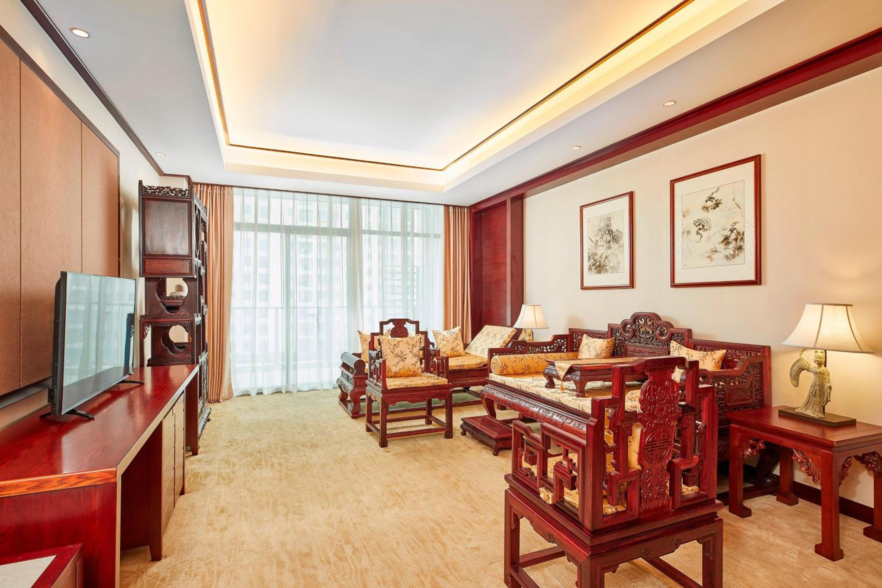 Deluxe Suite photo 2