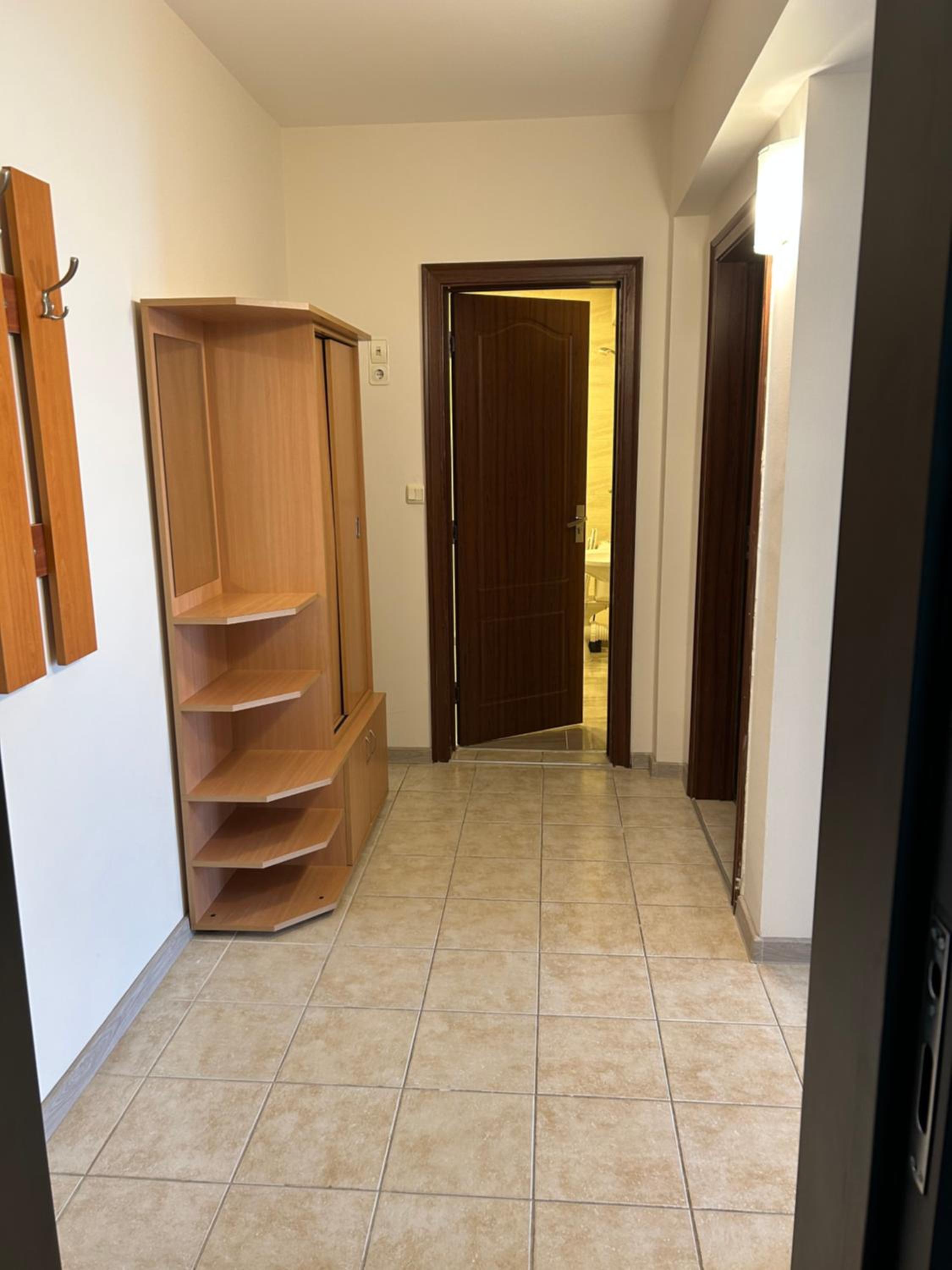 One-Bedroom Apartment - Photo 1