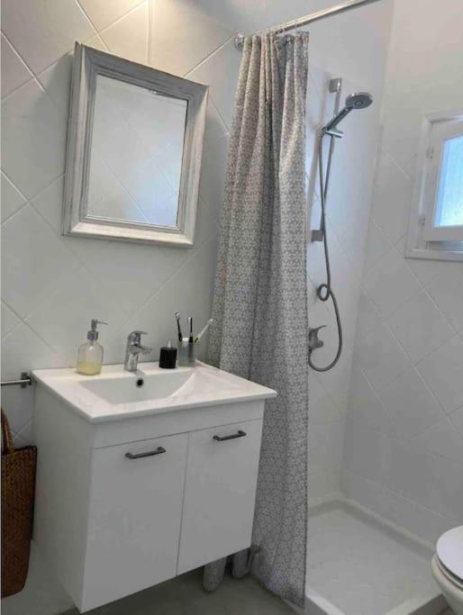 Two-Bedroom House photo 2