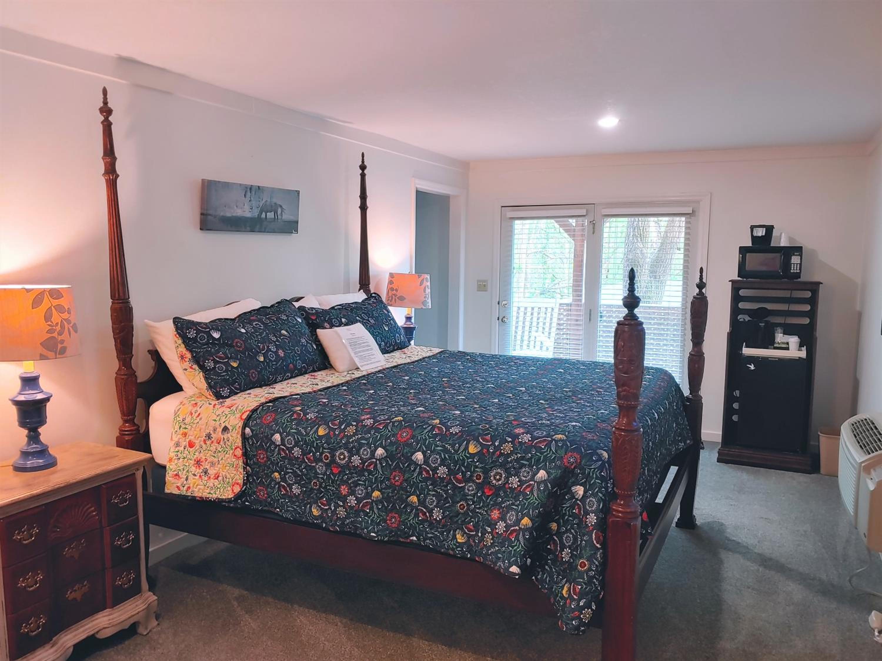 King Room With Balcony