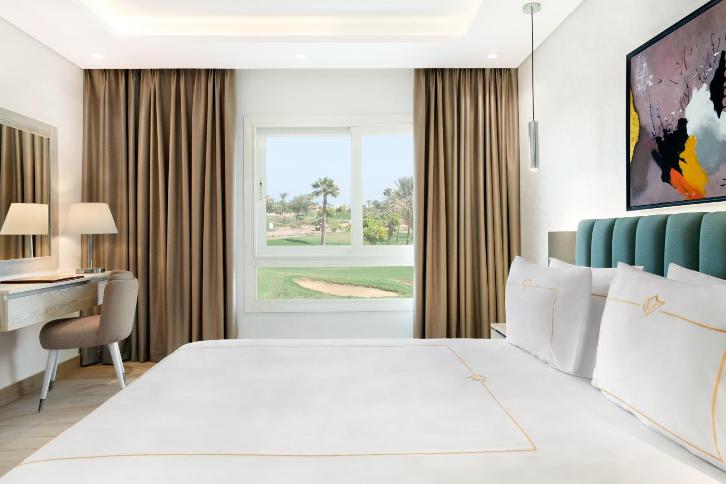 Queen Villa- 5 Bedrooms with Private Pool photo 2