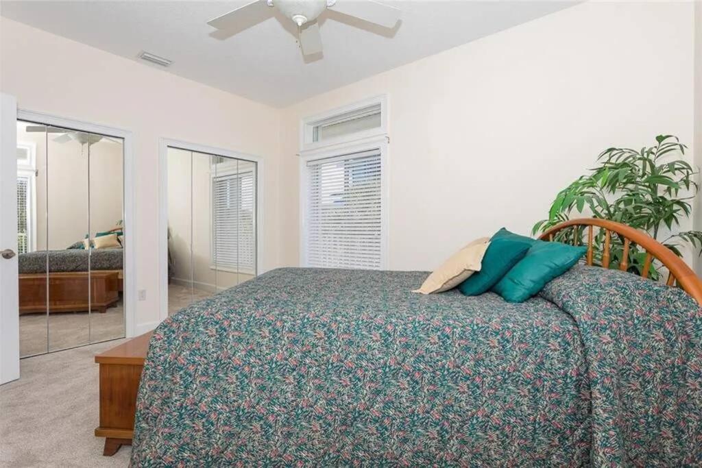Three-Bedroom House photo 1