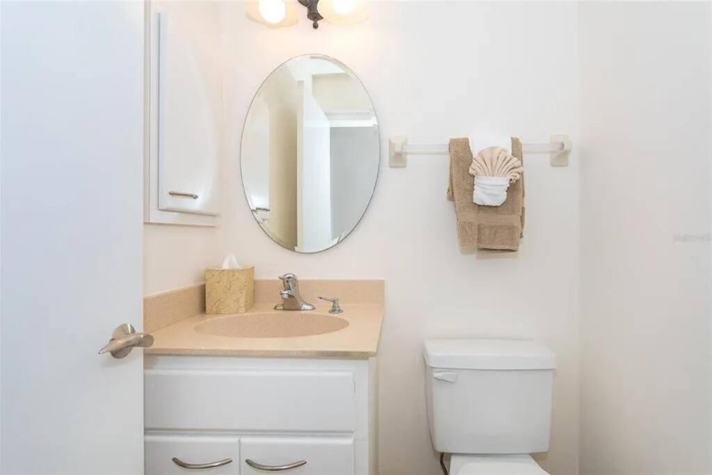 Three-Bedroom House photo 3