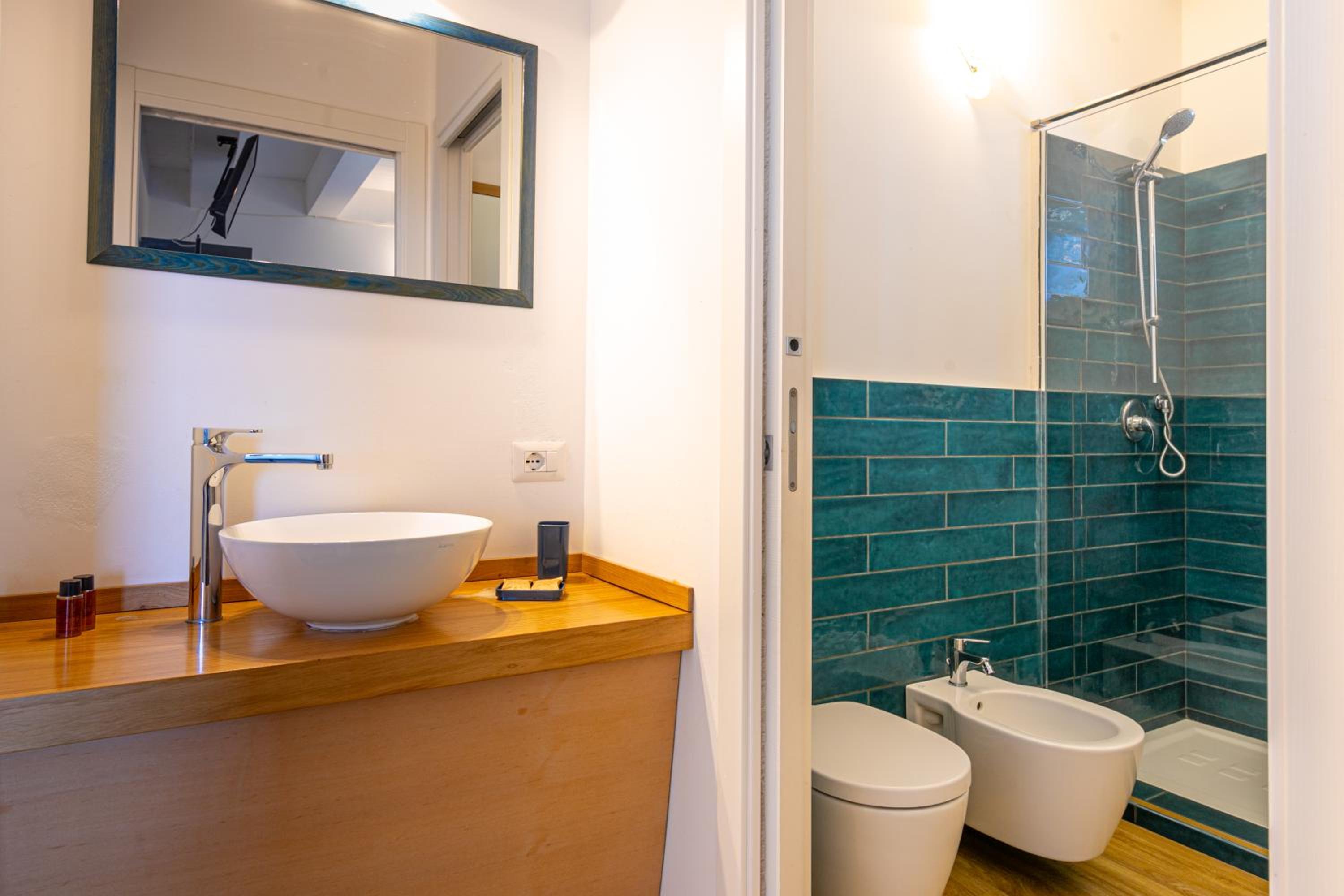 Junior Suite with Sea View - Photo 7