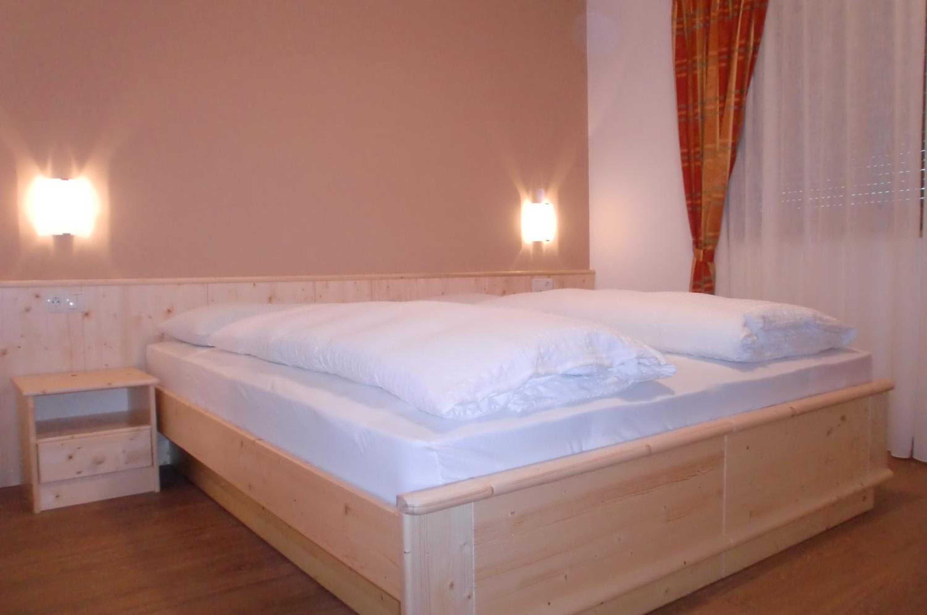 Superior One-Bedroom Apartment
