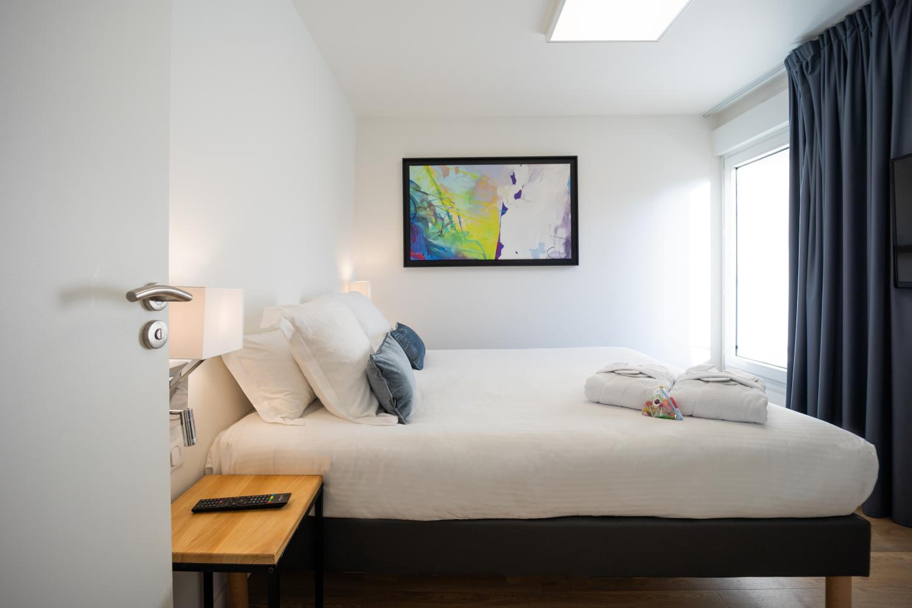 Suite - Photo 3