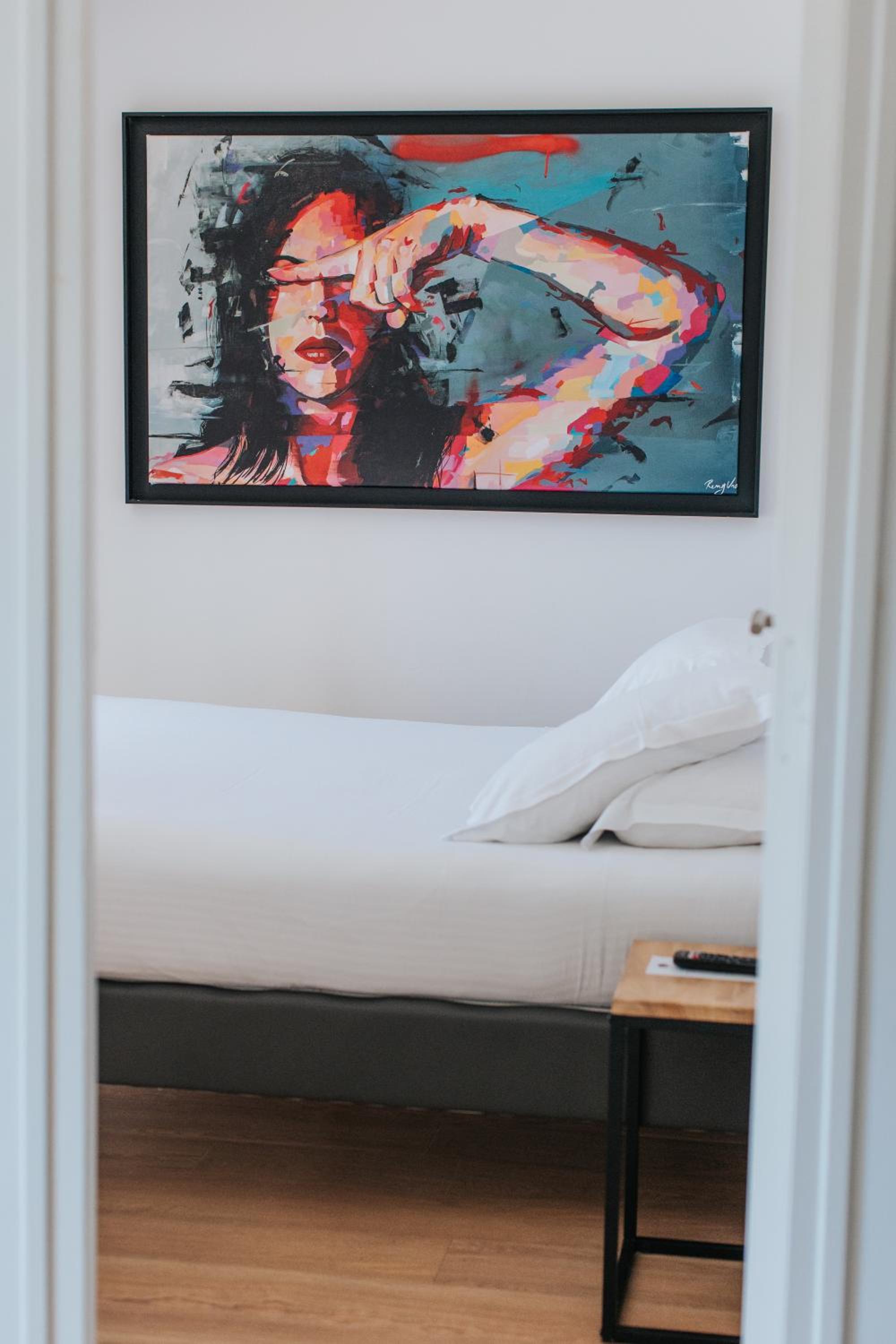 Suite - Photo 9