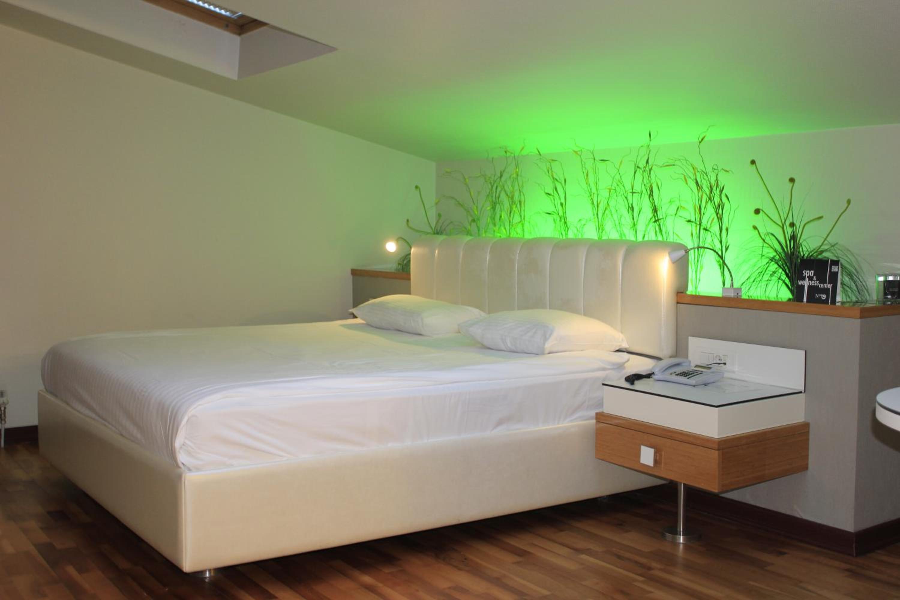 Penthouse Suite - Photo 13