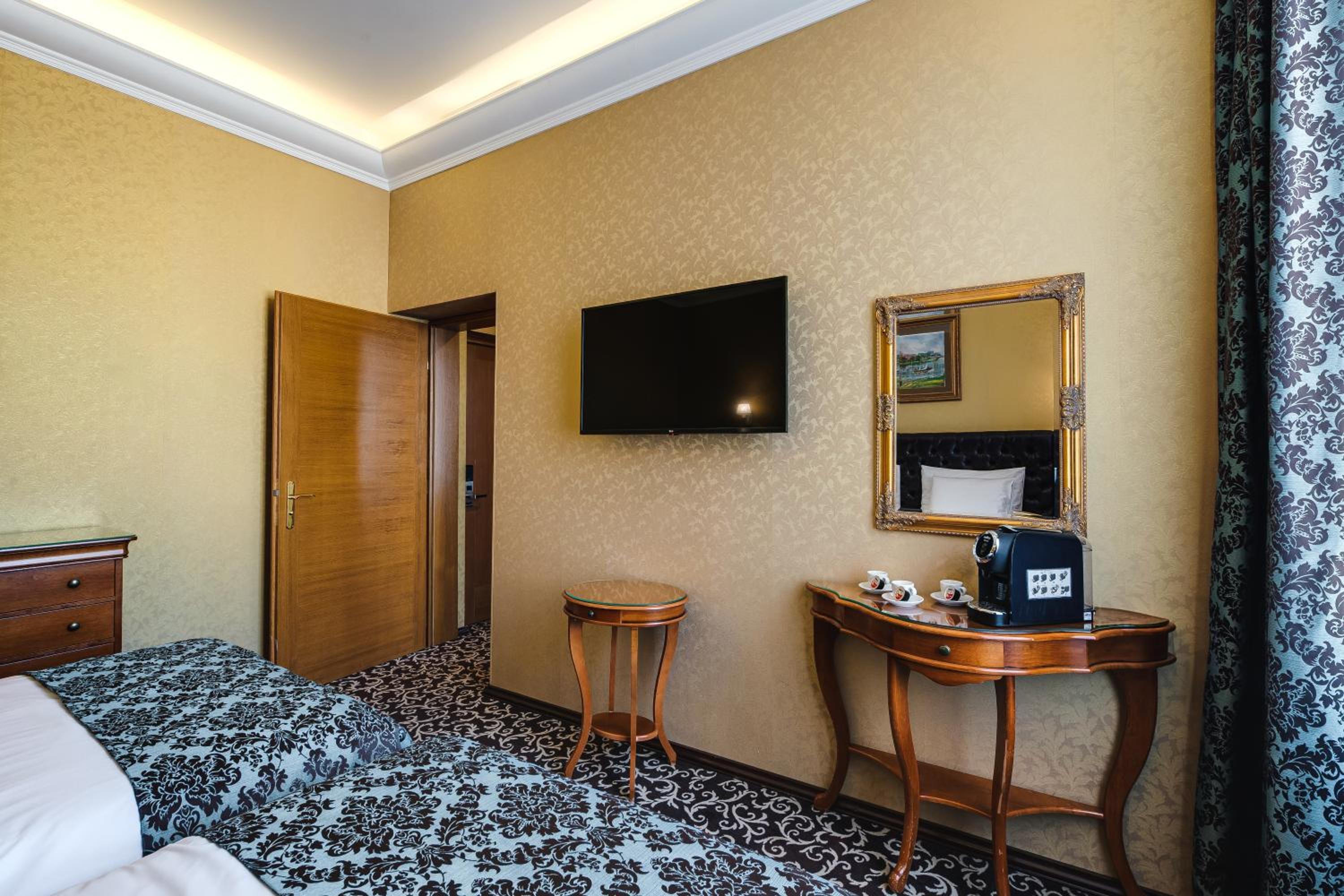 Standard Triple Room - Photo 3