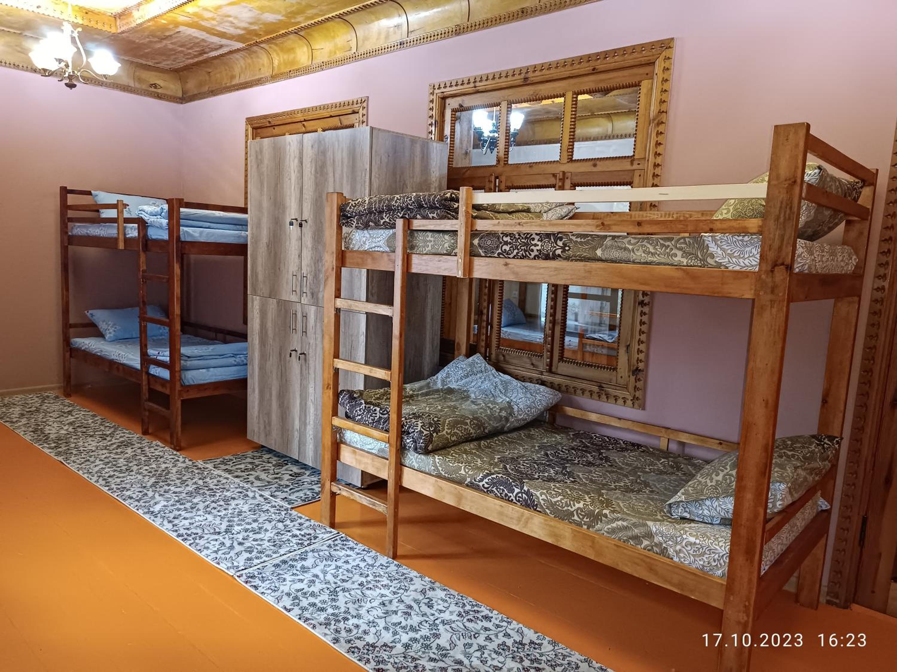 4-Bed Mixed Dormitory Room photo 1