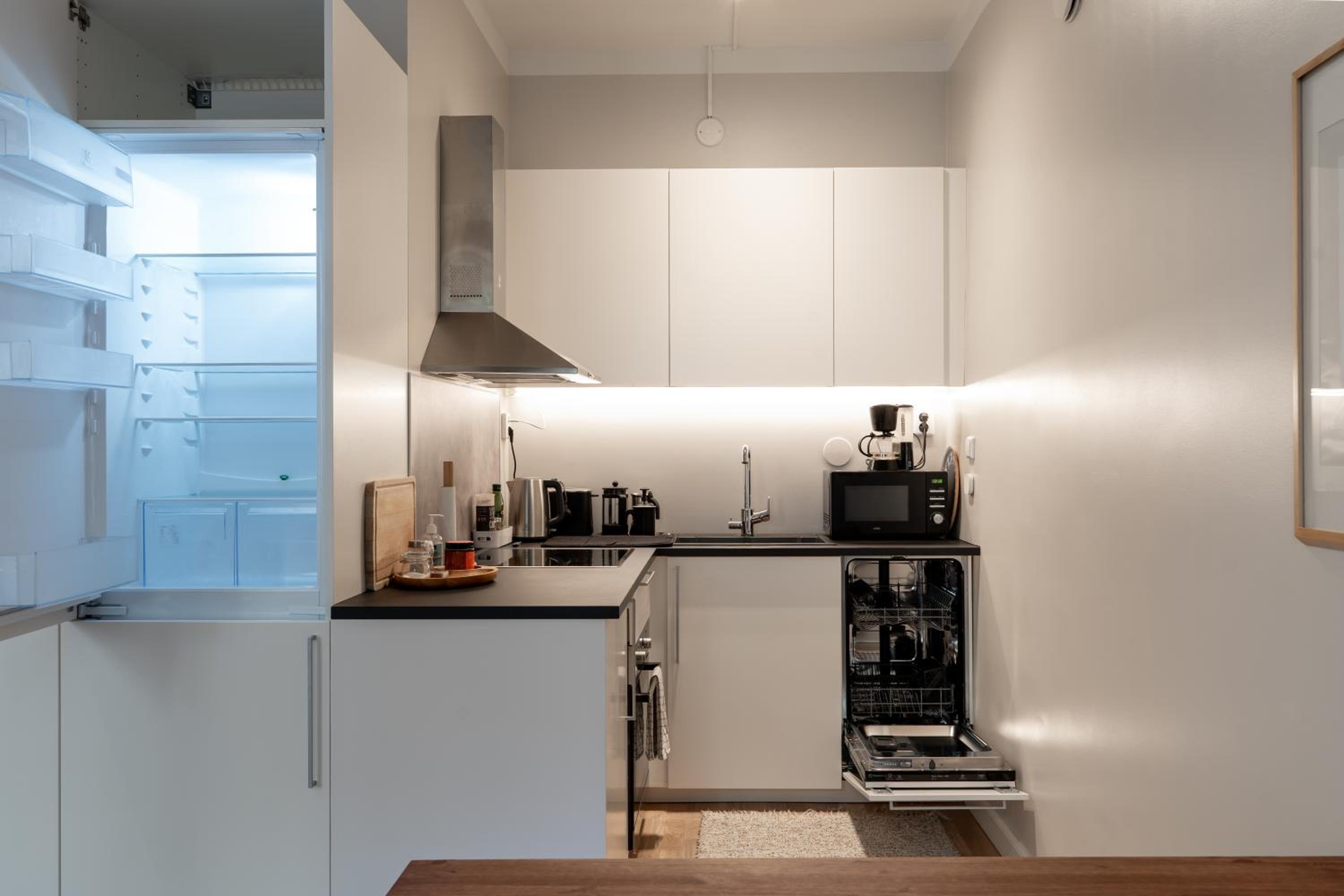 One-Bedroom Apartment - Photo 8