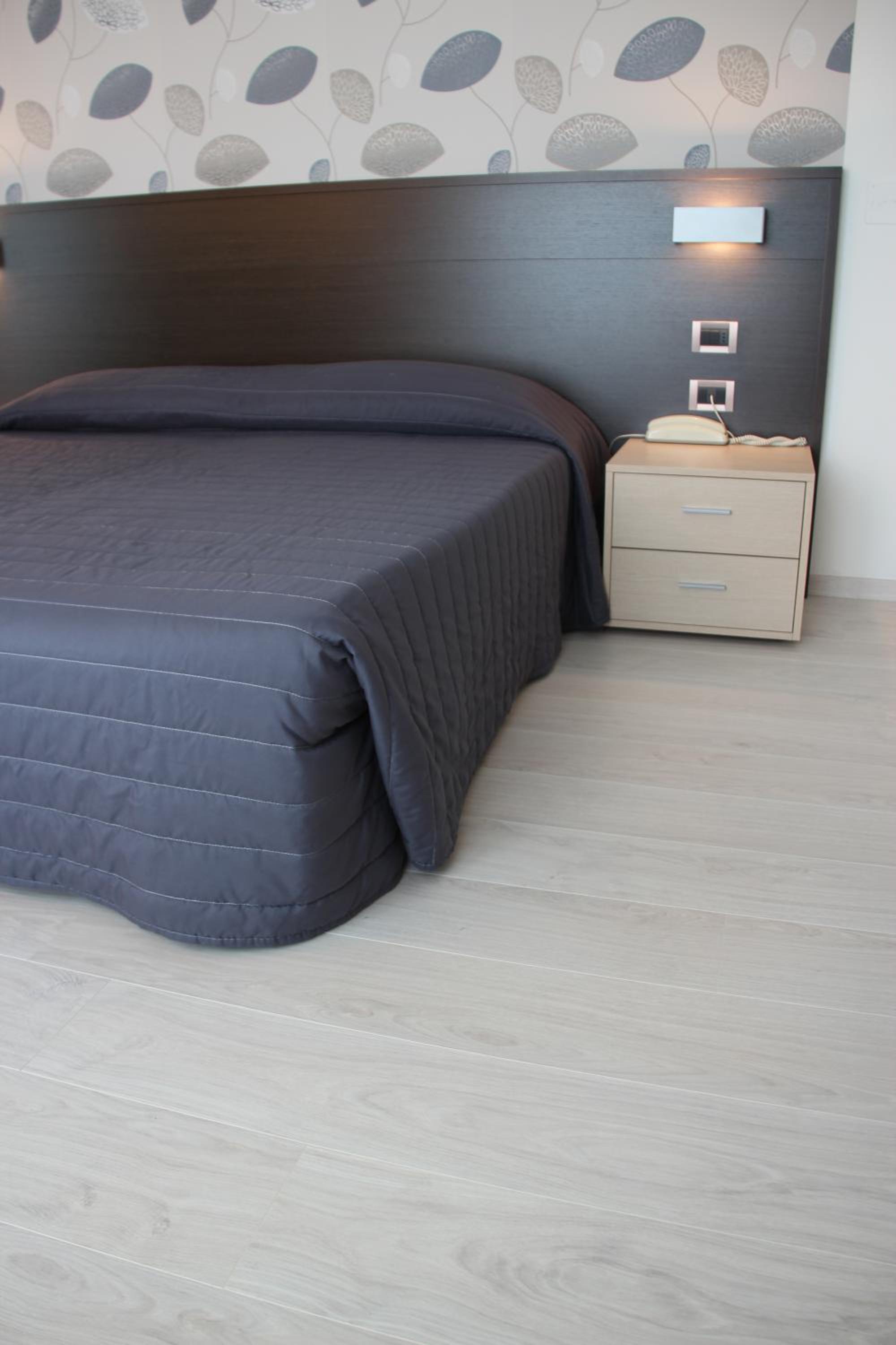Double or Twin Room - Photo 3