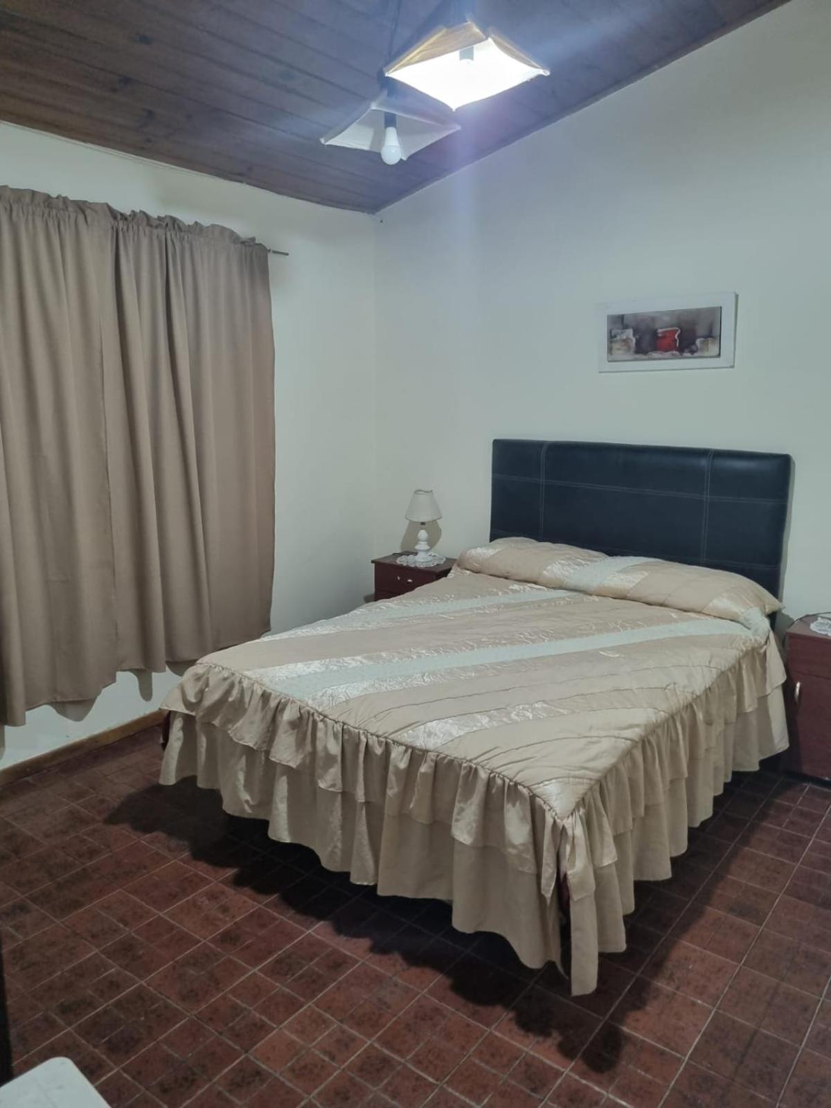 One-Bedroom House photo 1