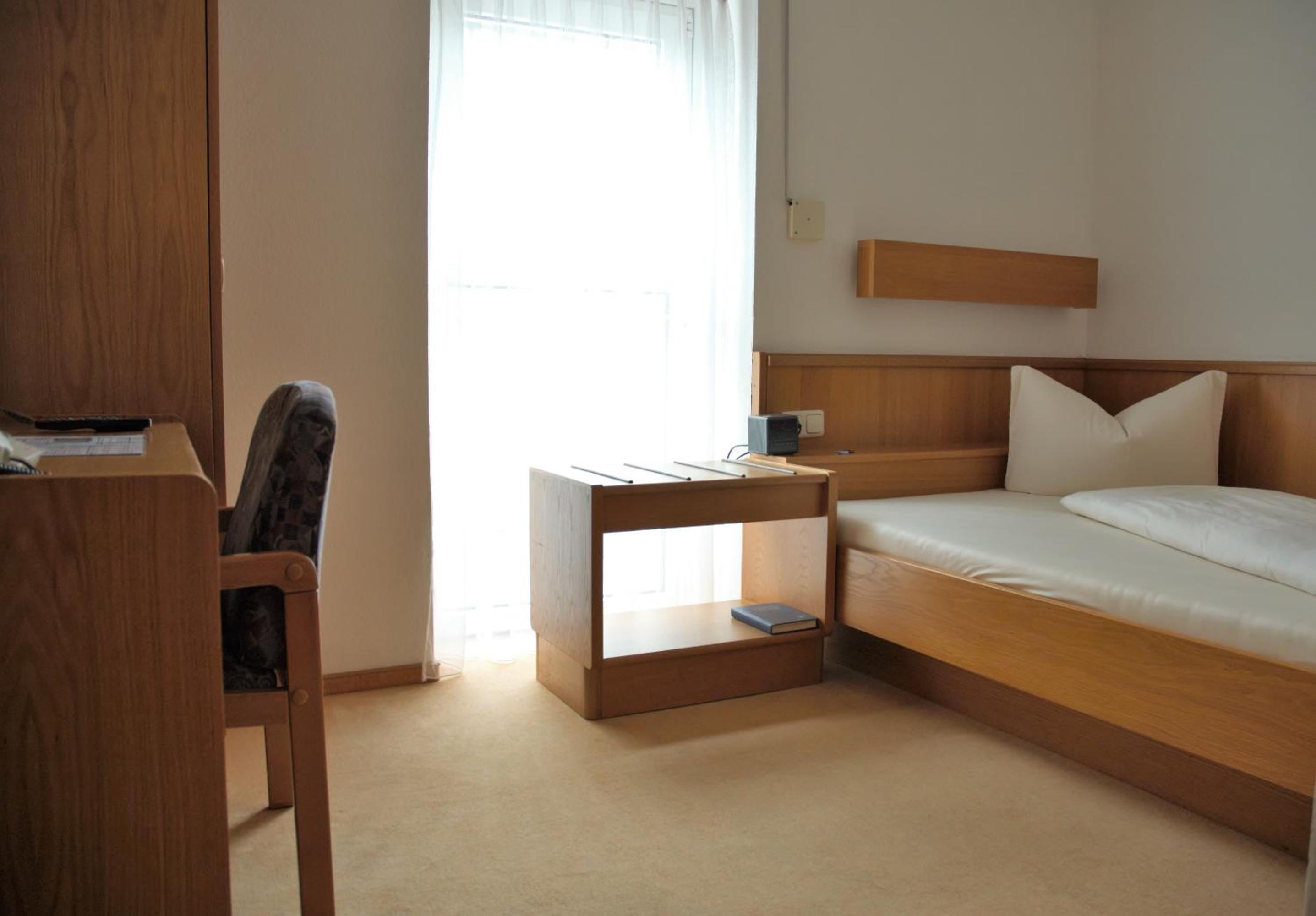Single Room photo 2