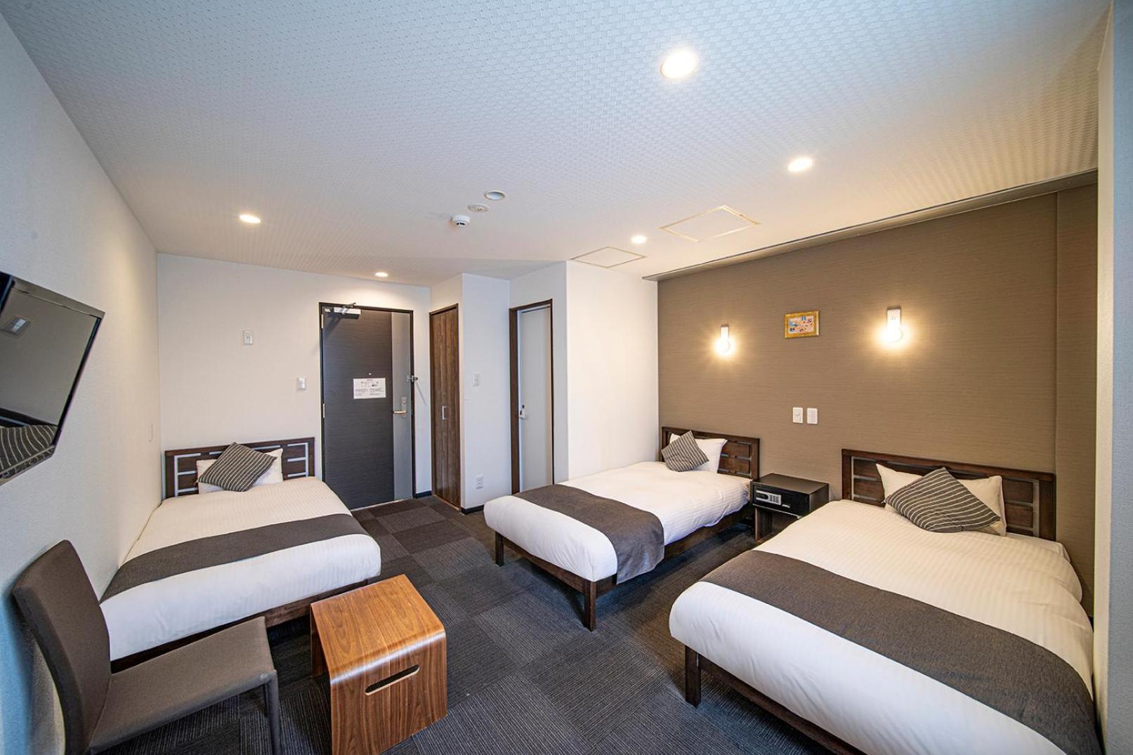 Economy Triple Room