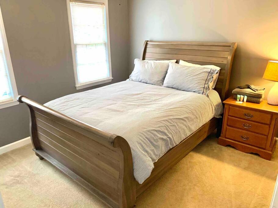 Three-Bedroom House photo 1