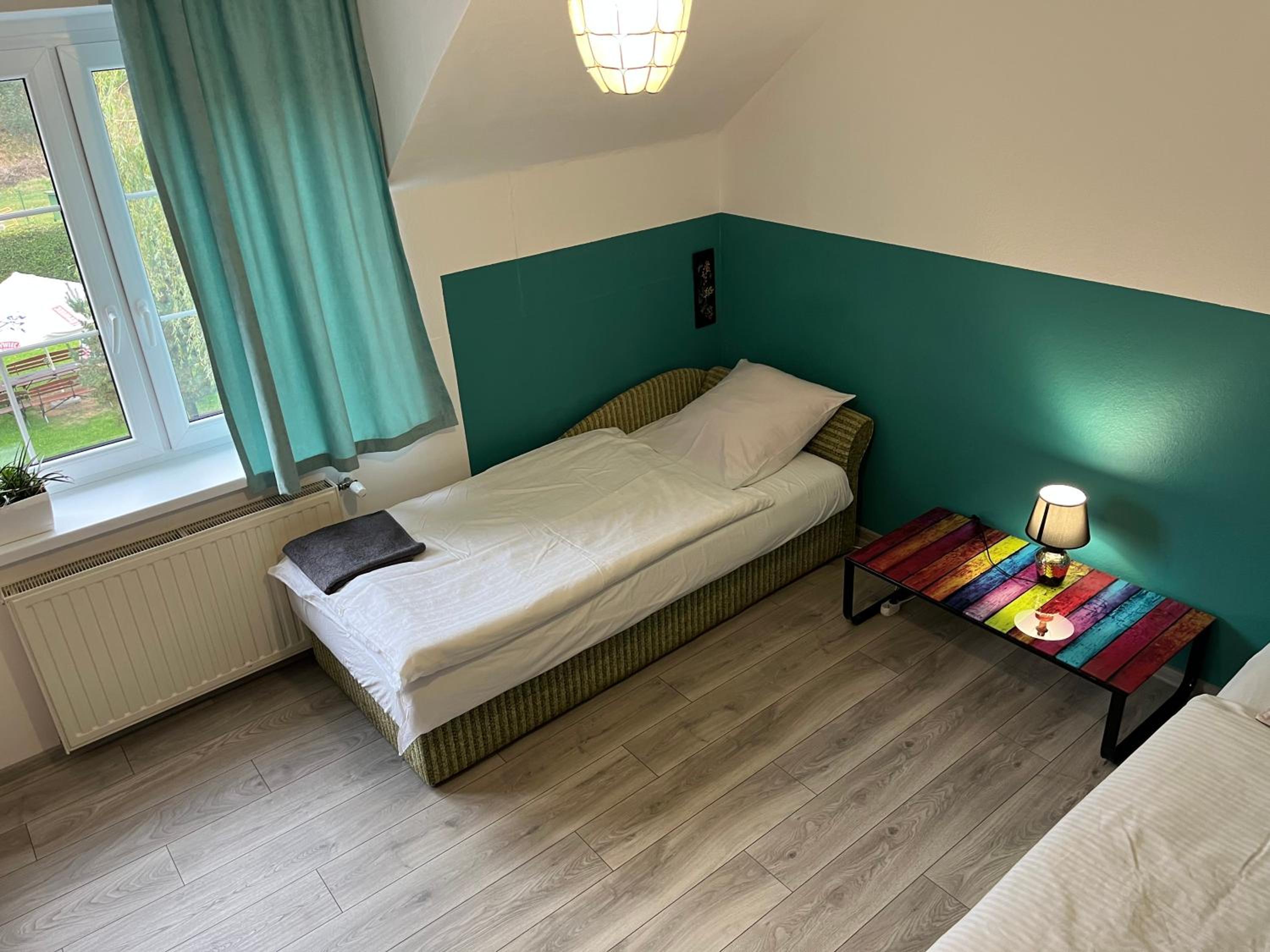 Large Twin Room photo 1