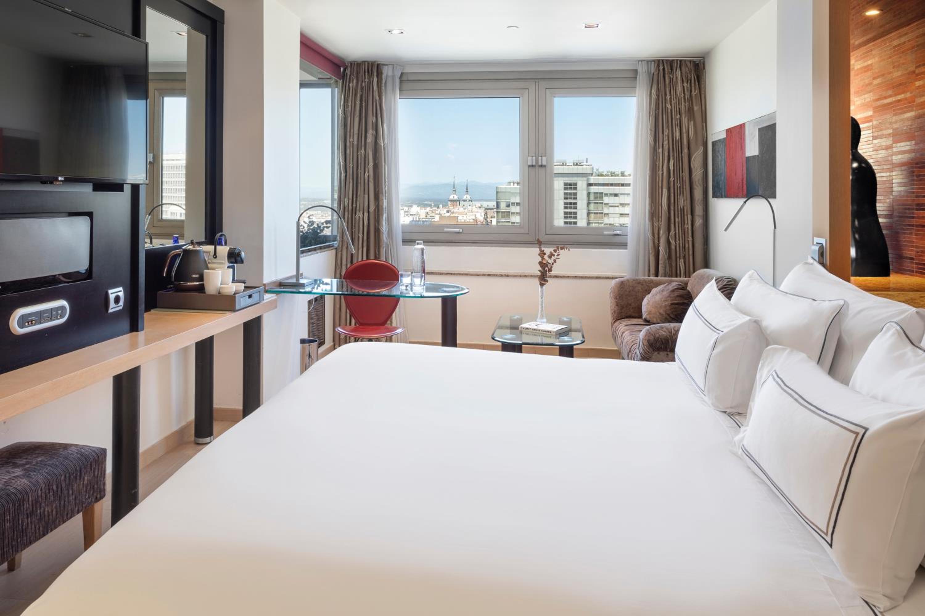The Level Grand Premium Room with Views - Photo 12