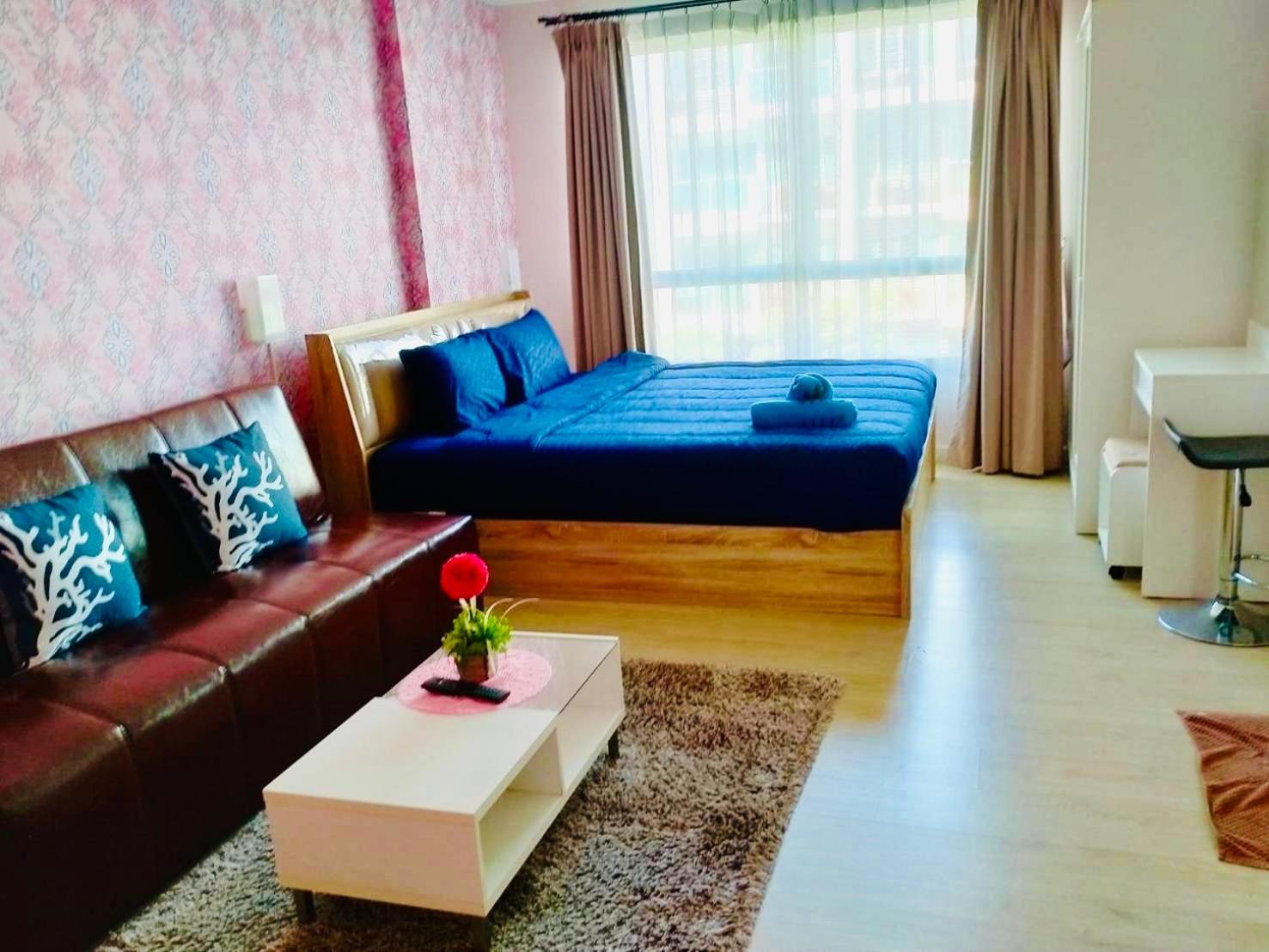 Double Room with Balcony - Photo 3