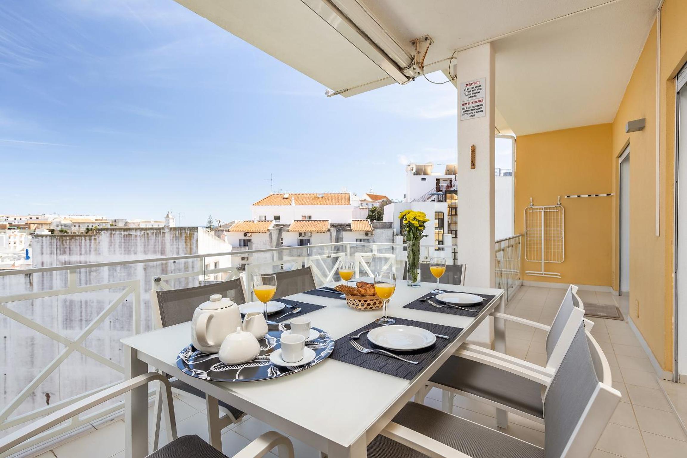 Apartment with Sea View - Photo 30