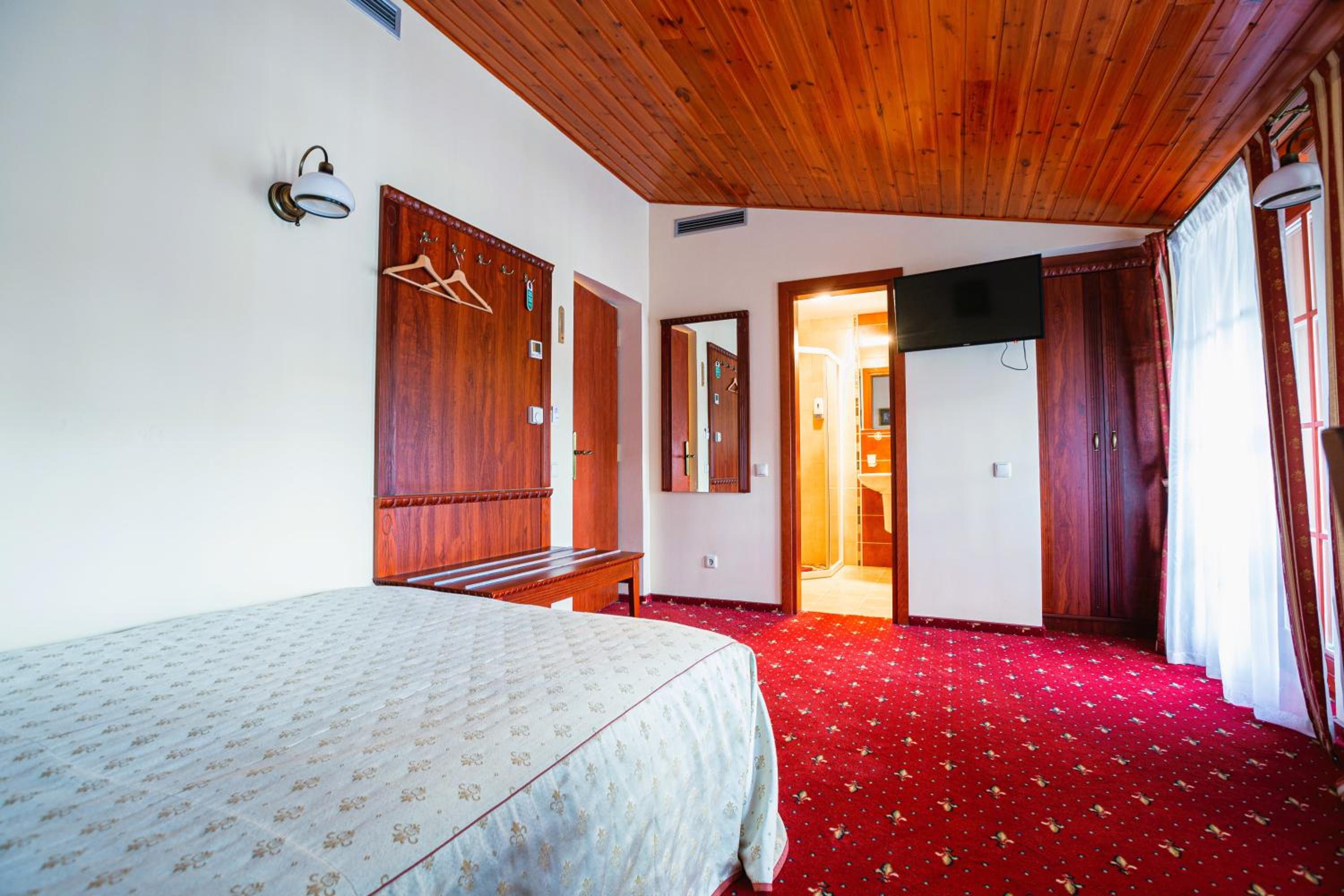 Small Double Room with Balcony and SPA  Access photo 1