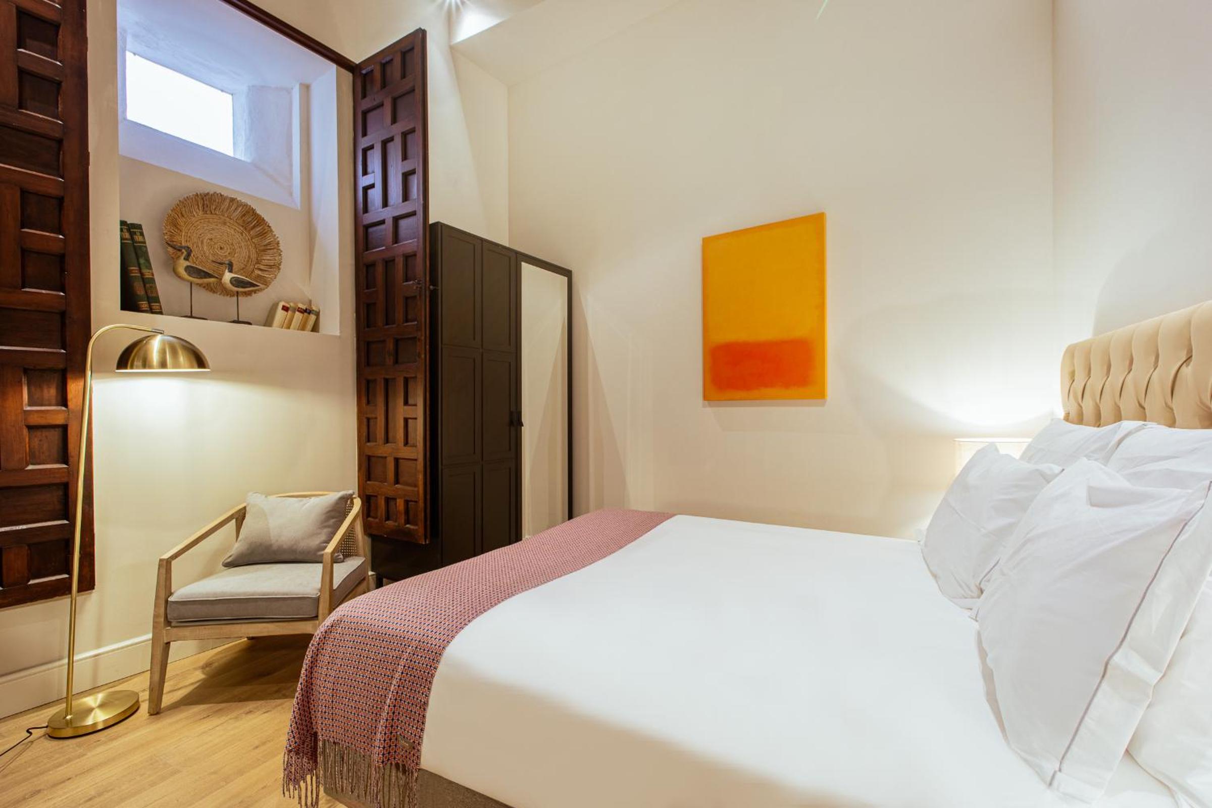Double or Twin Room with Interior View - Photo 2