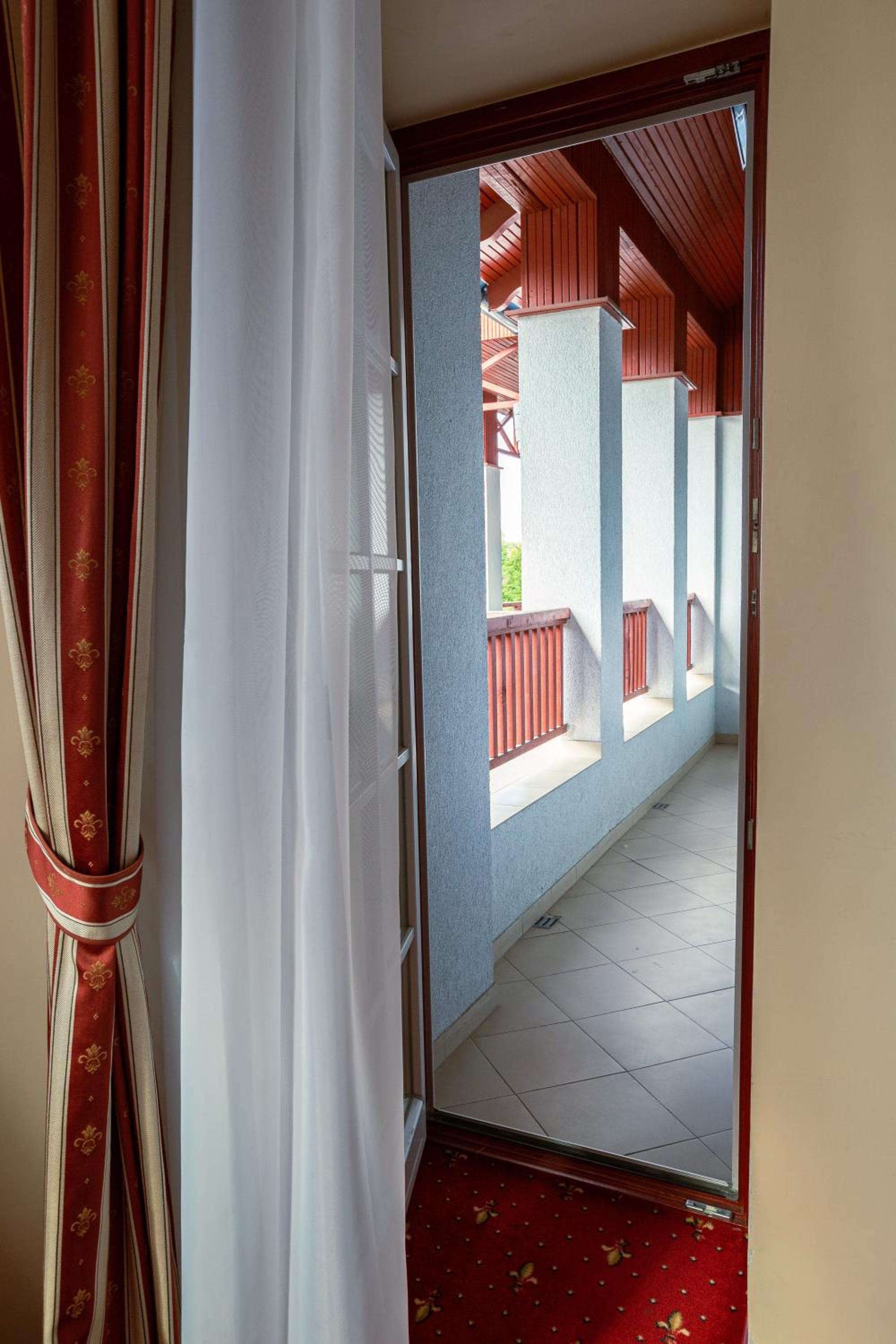 Superior Room with Balcony and SPA Access photo 3